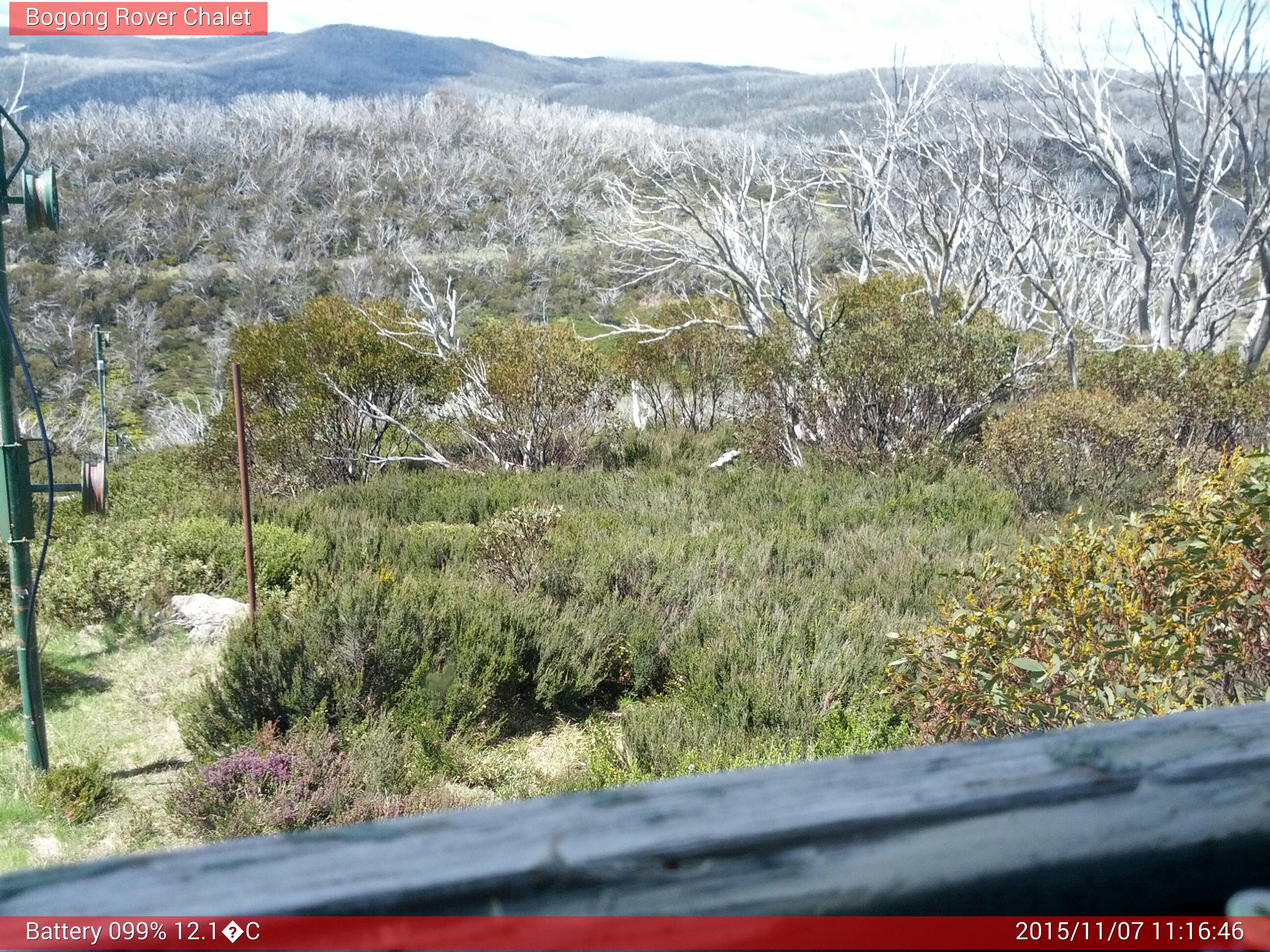 Bogong Web Cam 11:16am Saturday 7th of November 2015