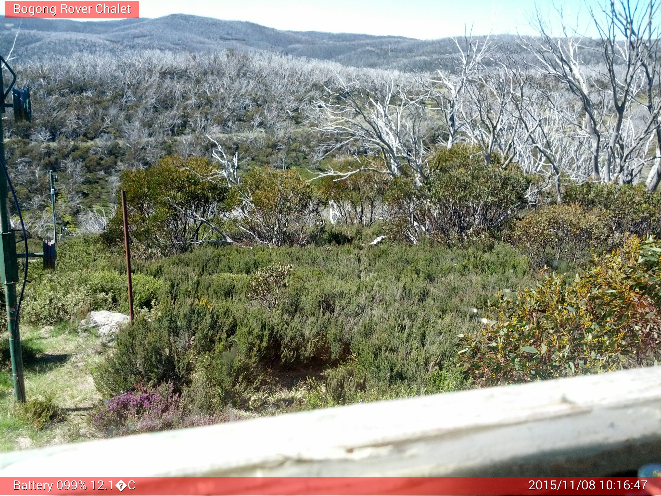 Bogong Web Cam 10:16am Sunday 8th of November 2015