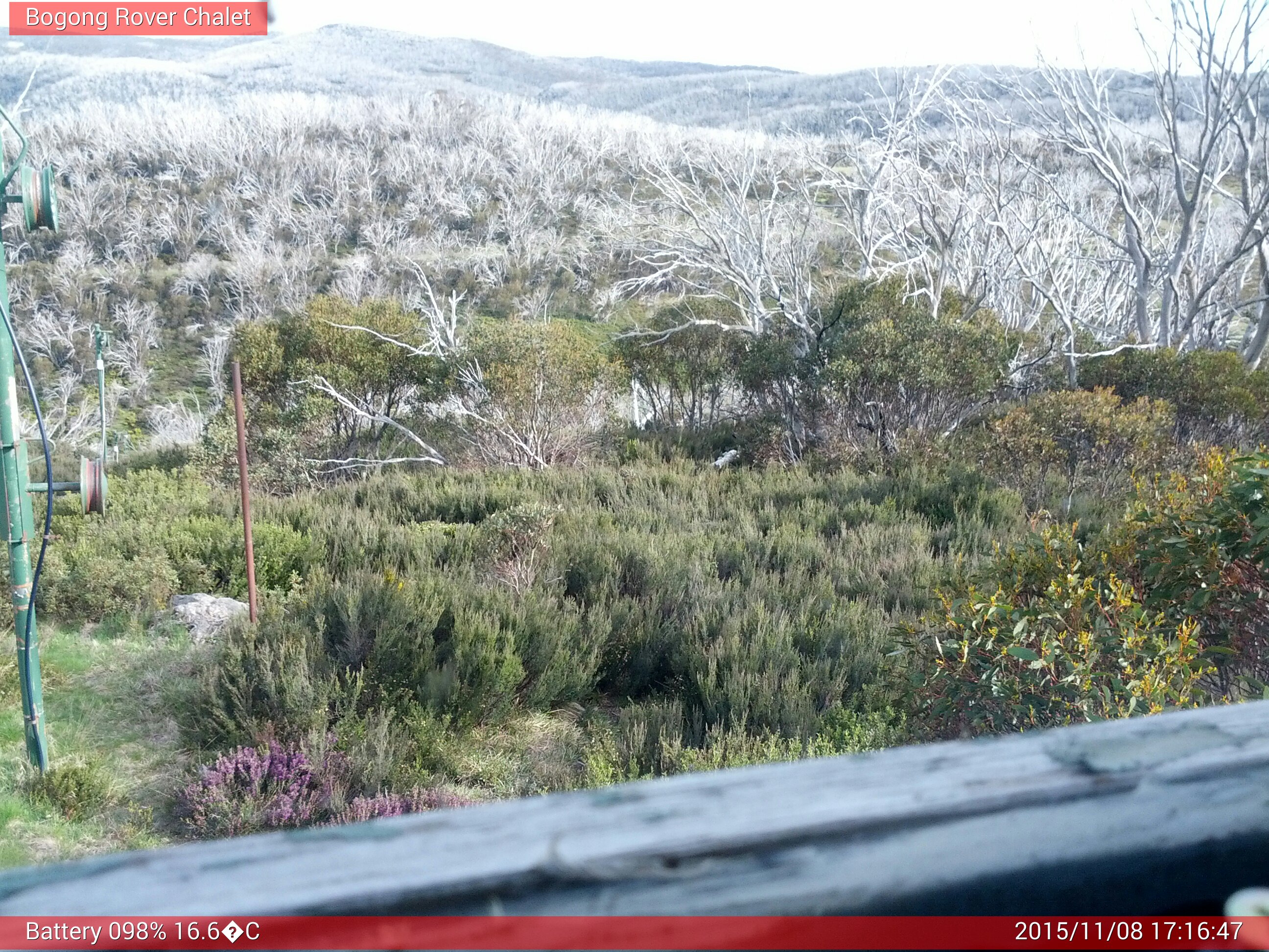 Bogong Web Cam 5:16pm Sunday 8th of November 2015