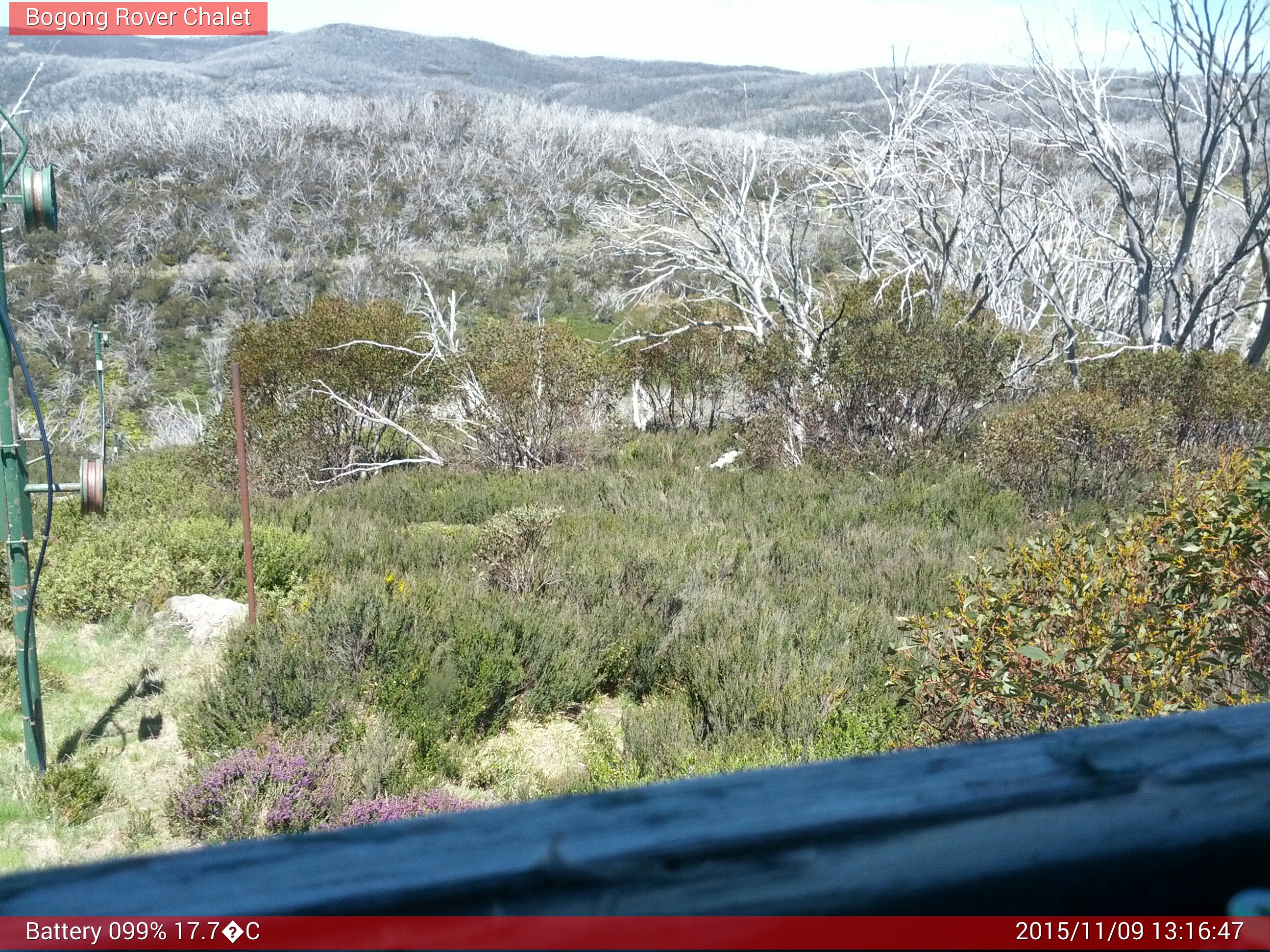 Bogong Web Cam 1:16pm Monday 9th of November 2015