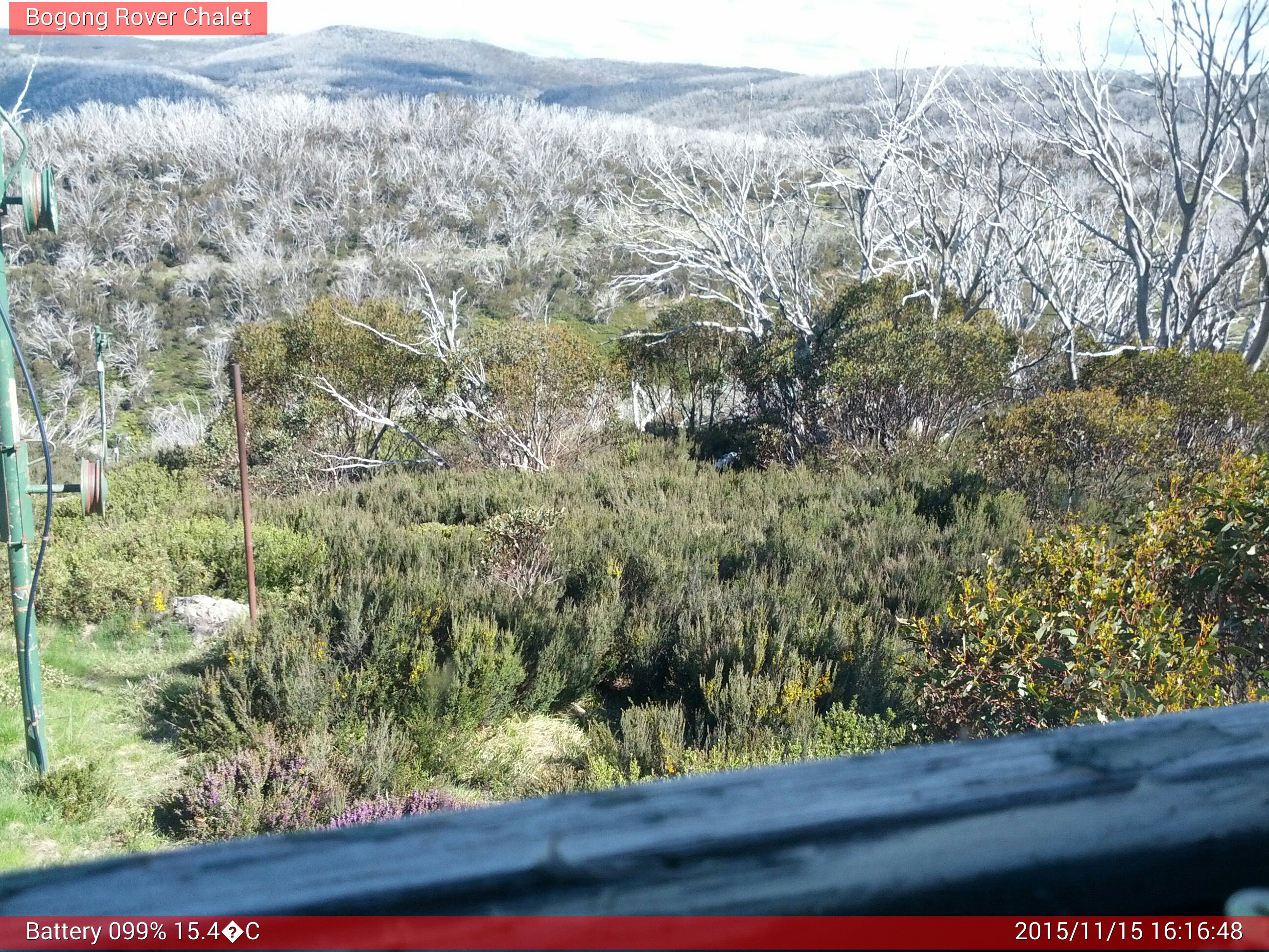 Bogong Web Cam 4:16pm Sunday 15th of November 2015