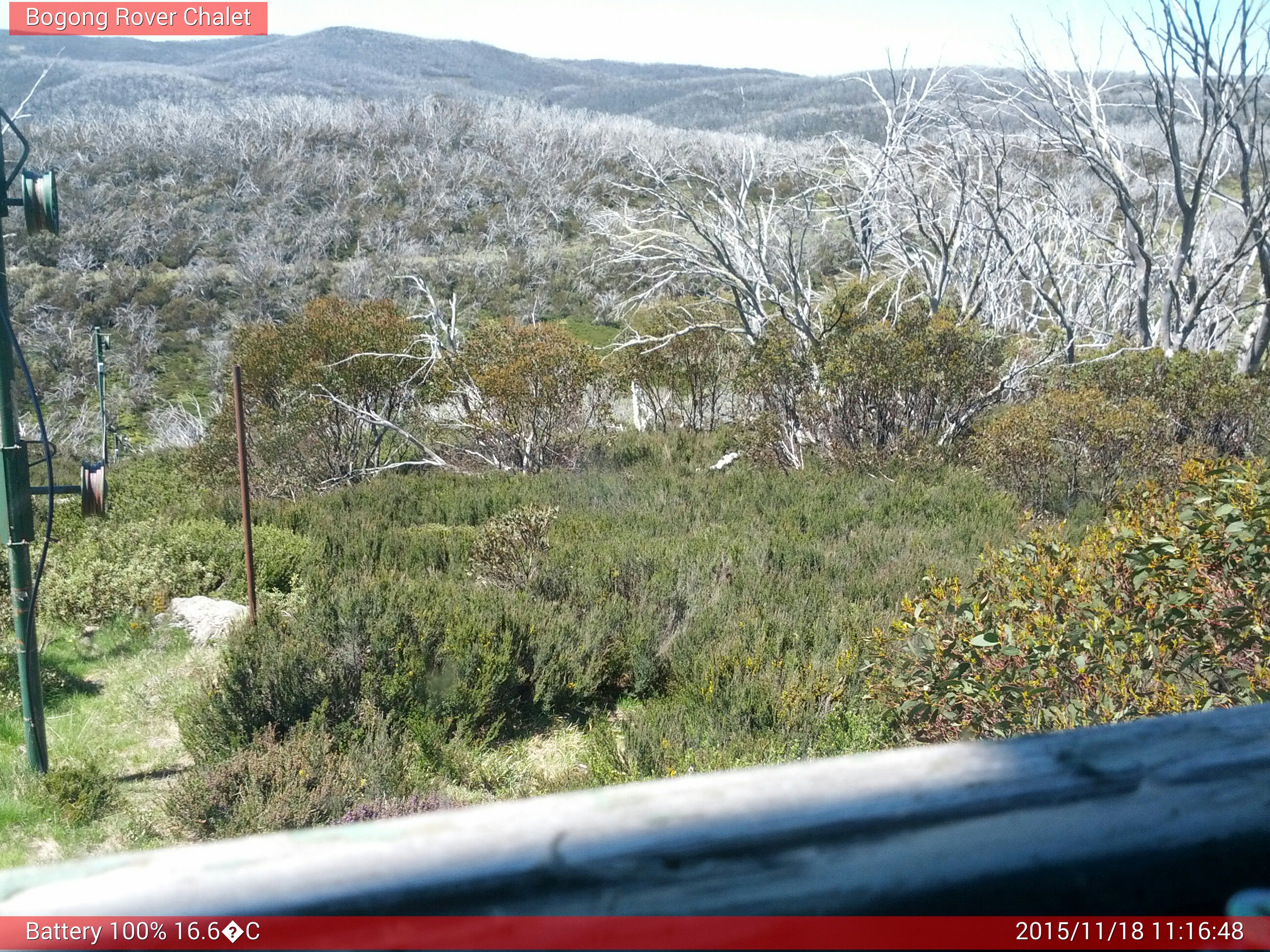 Bogong Web Cam 11:16am Wednesday 18th of November 2015