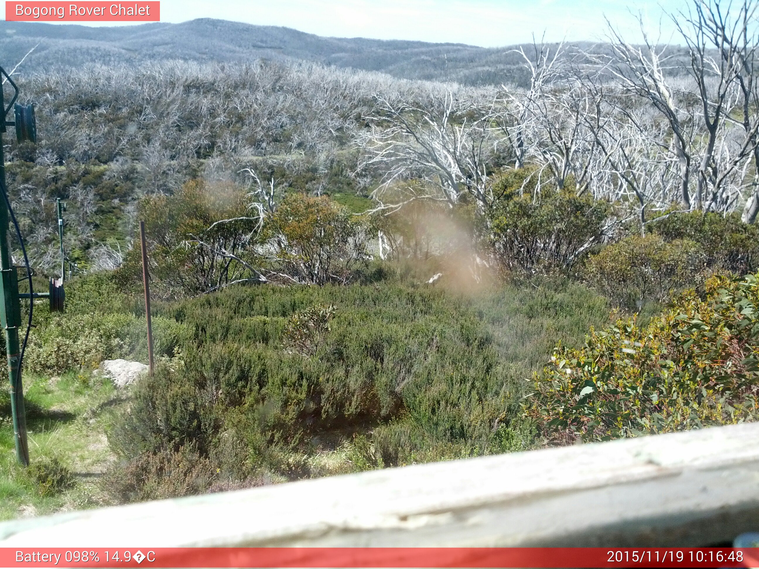 Bogong Web Cam 10:16am Thursday 19th of November 2015