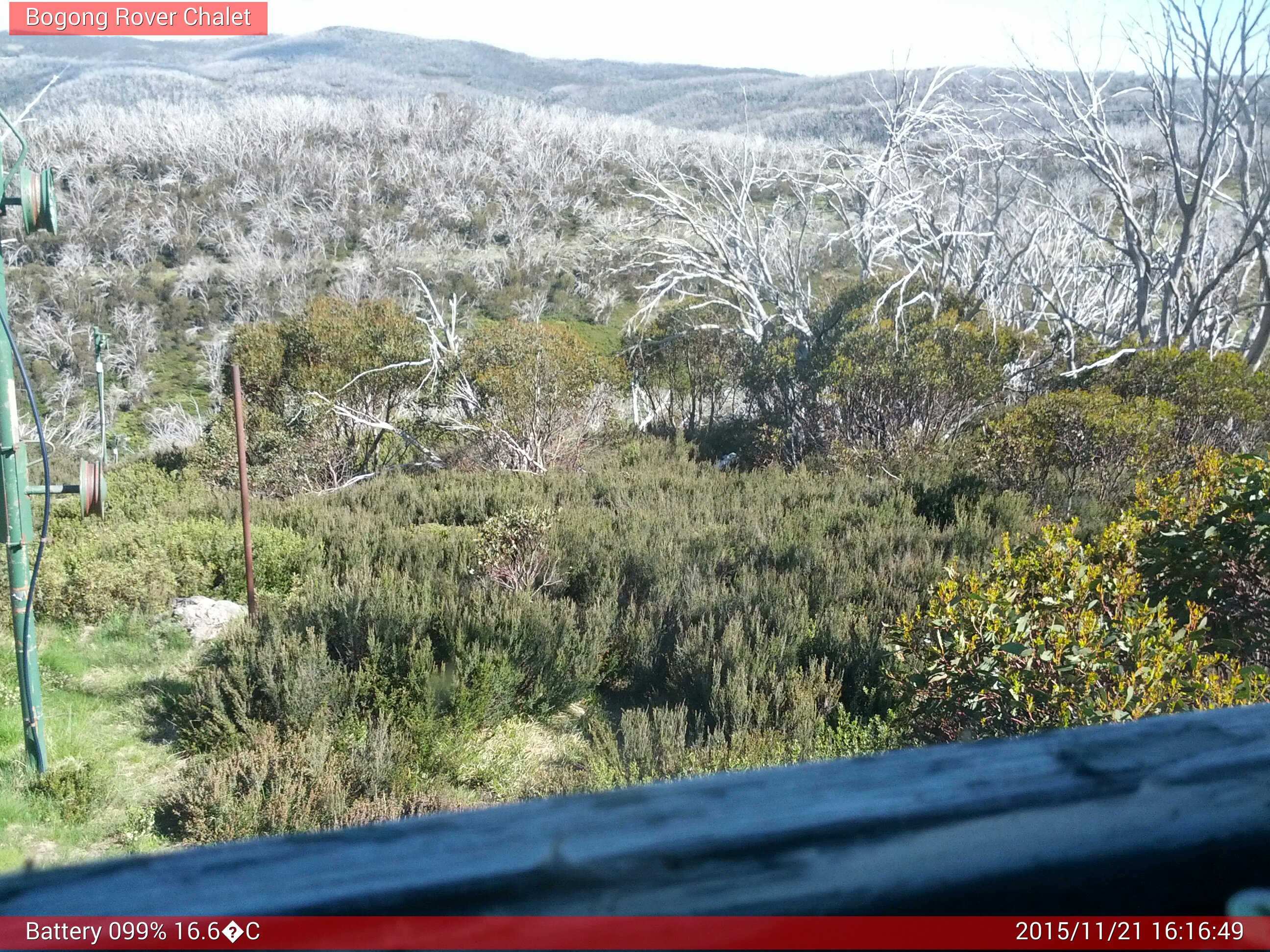 Bogong Web Cam 4:16pm Saturday 21st of November 2015