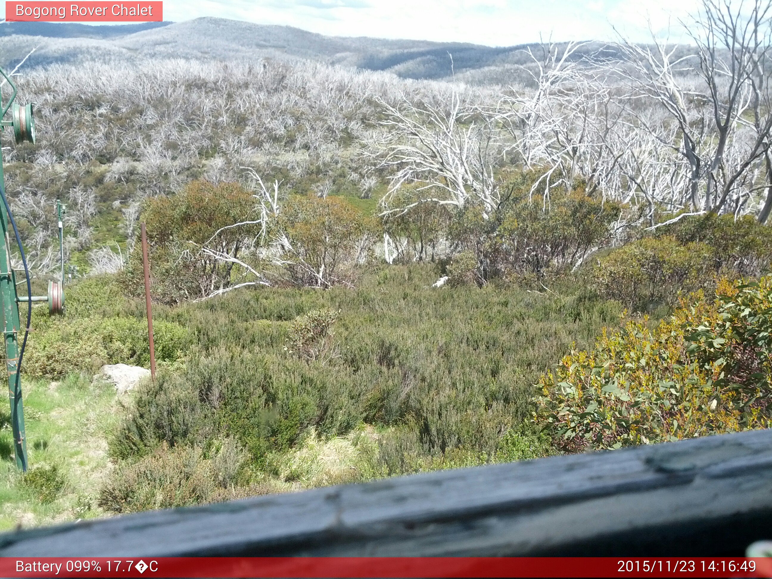 Bogong Web Cam 2:16pm Monday 23rd of November 2015