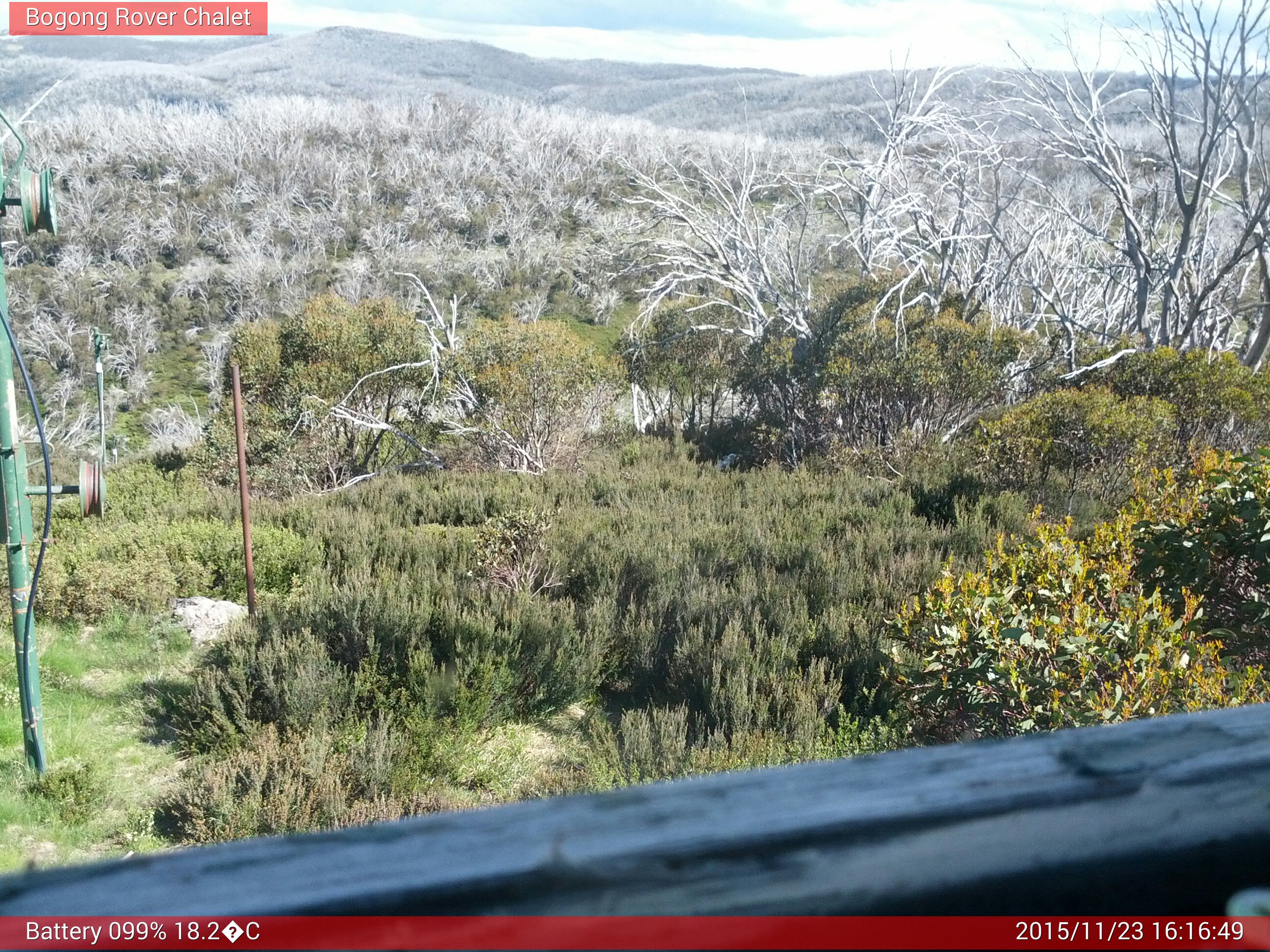 Bogong Web Cam 4:16pm Monday 23rd of November 2015