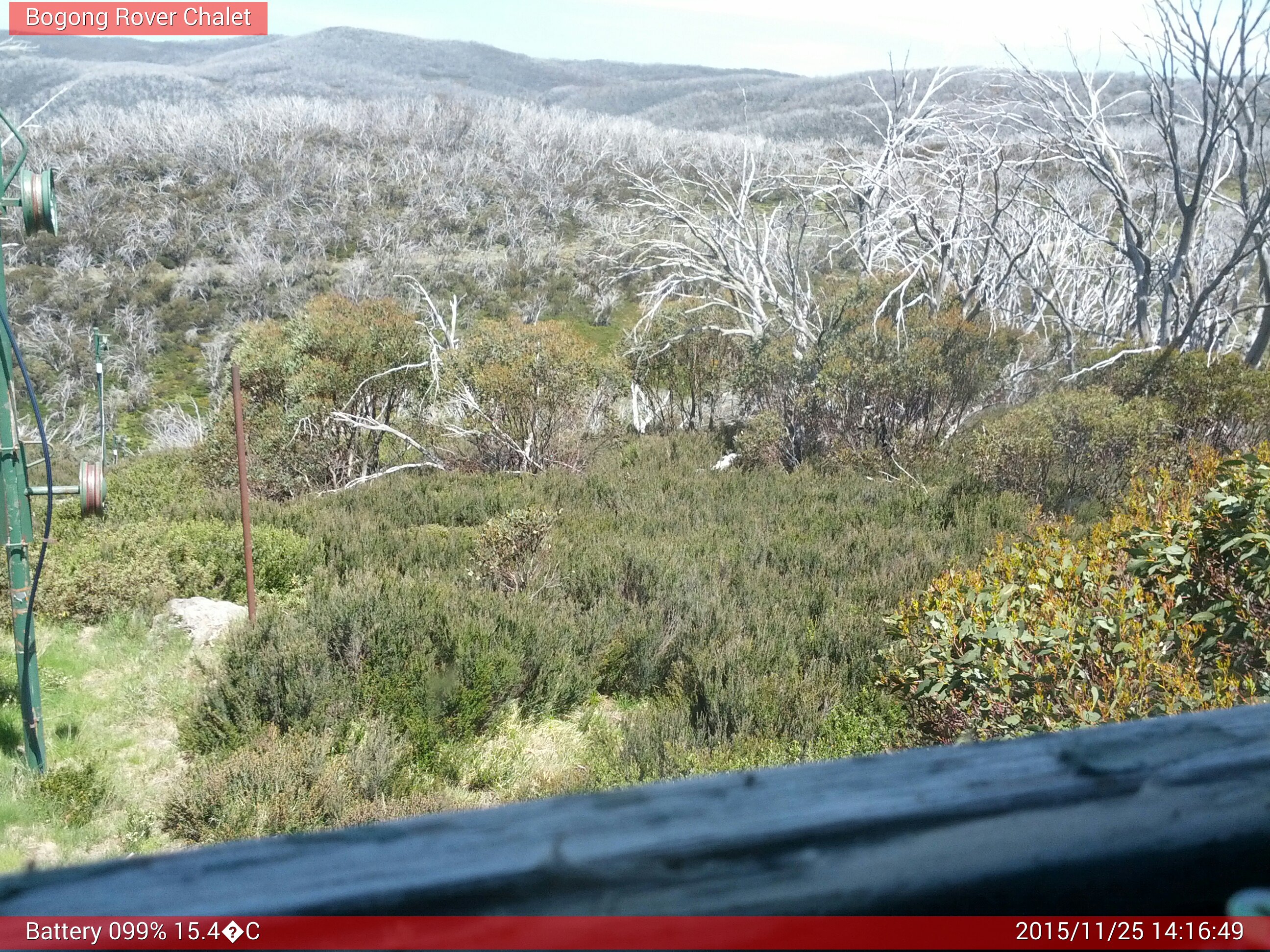 Bogong Web Cam 2:16pm Wednesday 25th of November 2015