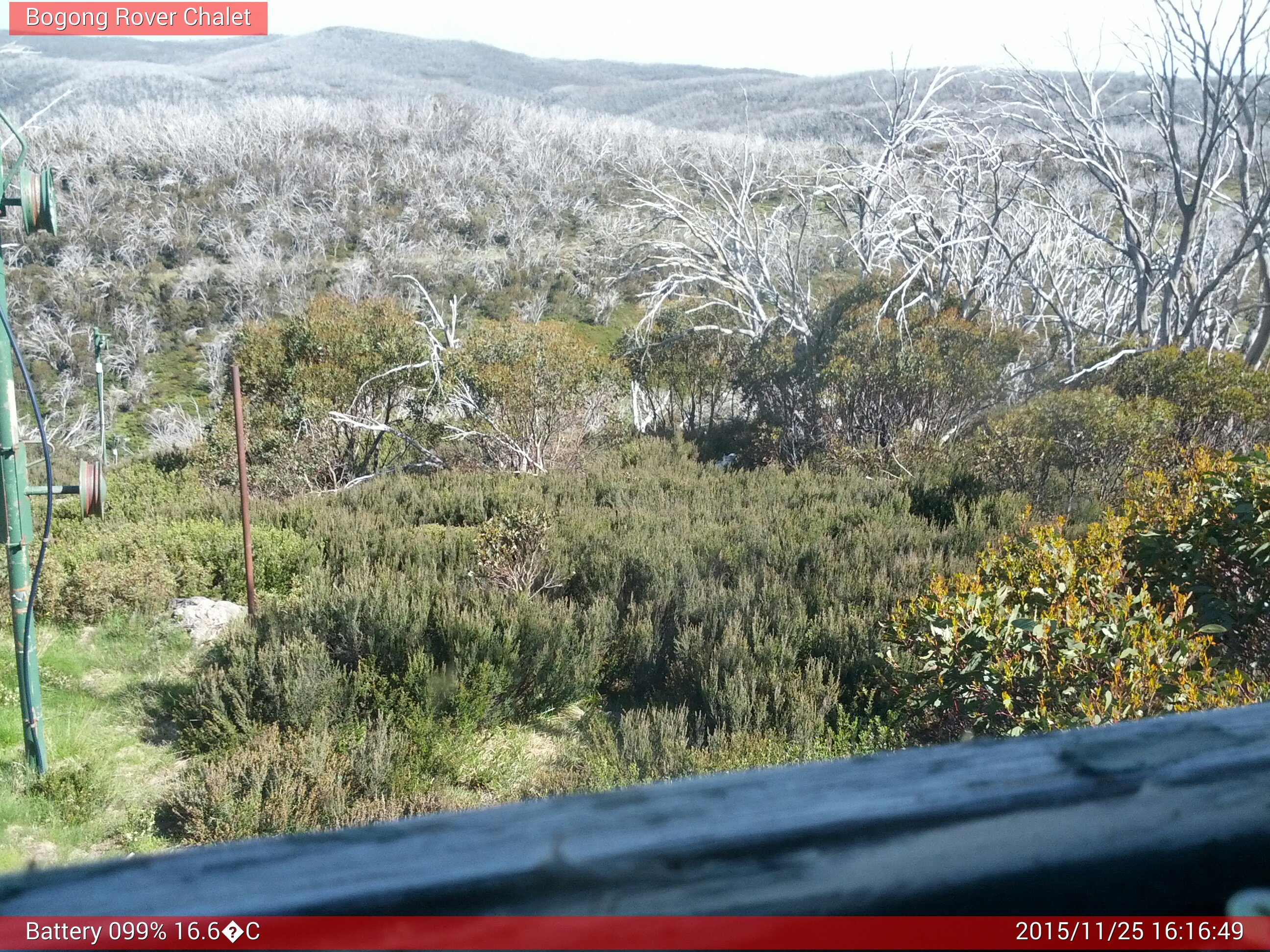 Bogong Web Cam 4:16pm Wednesday 25th of November 2015