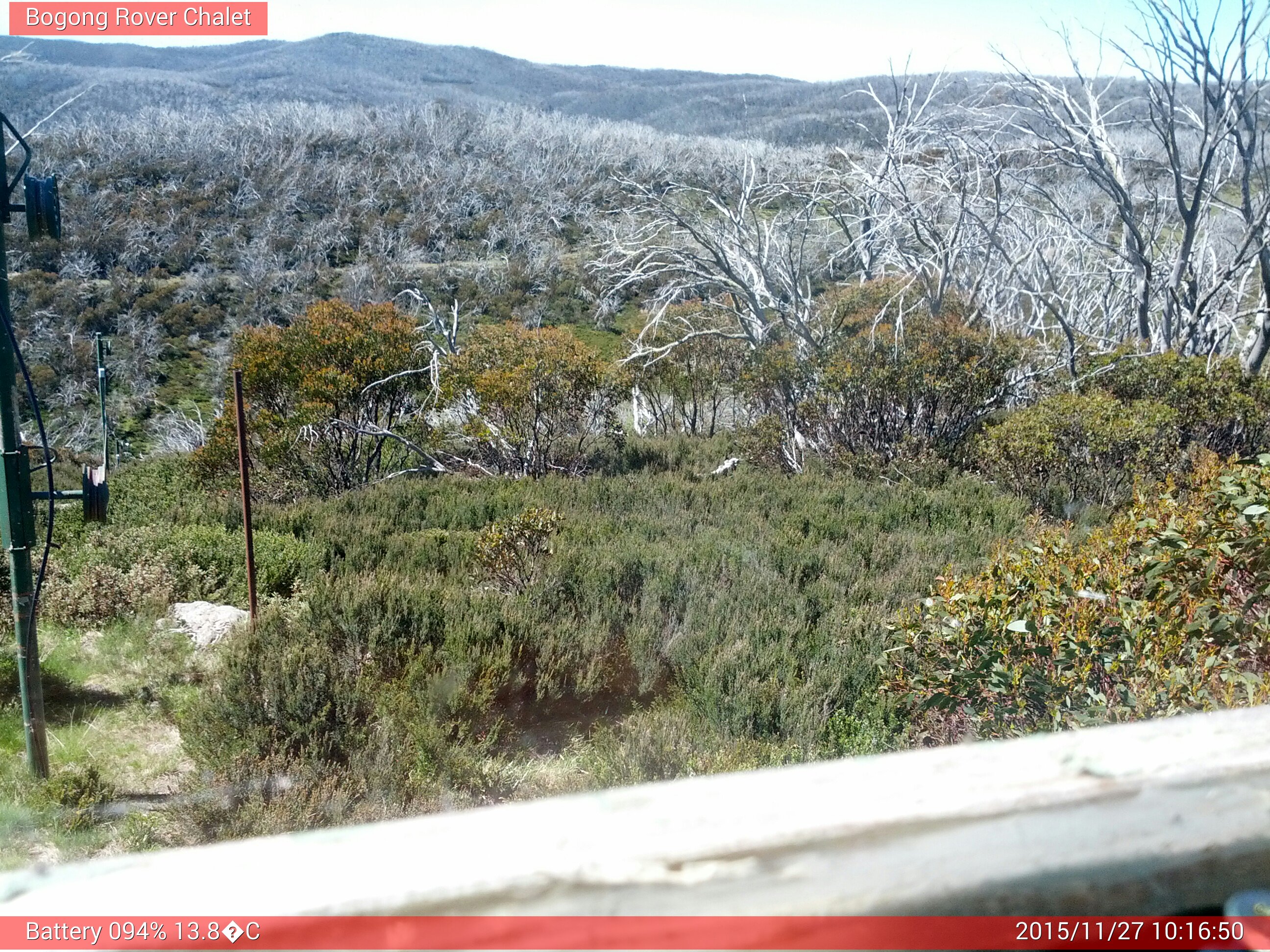 Bogong Web Cam 10:16am Friday 27th of November 2015