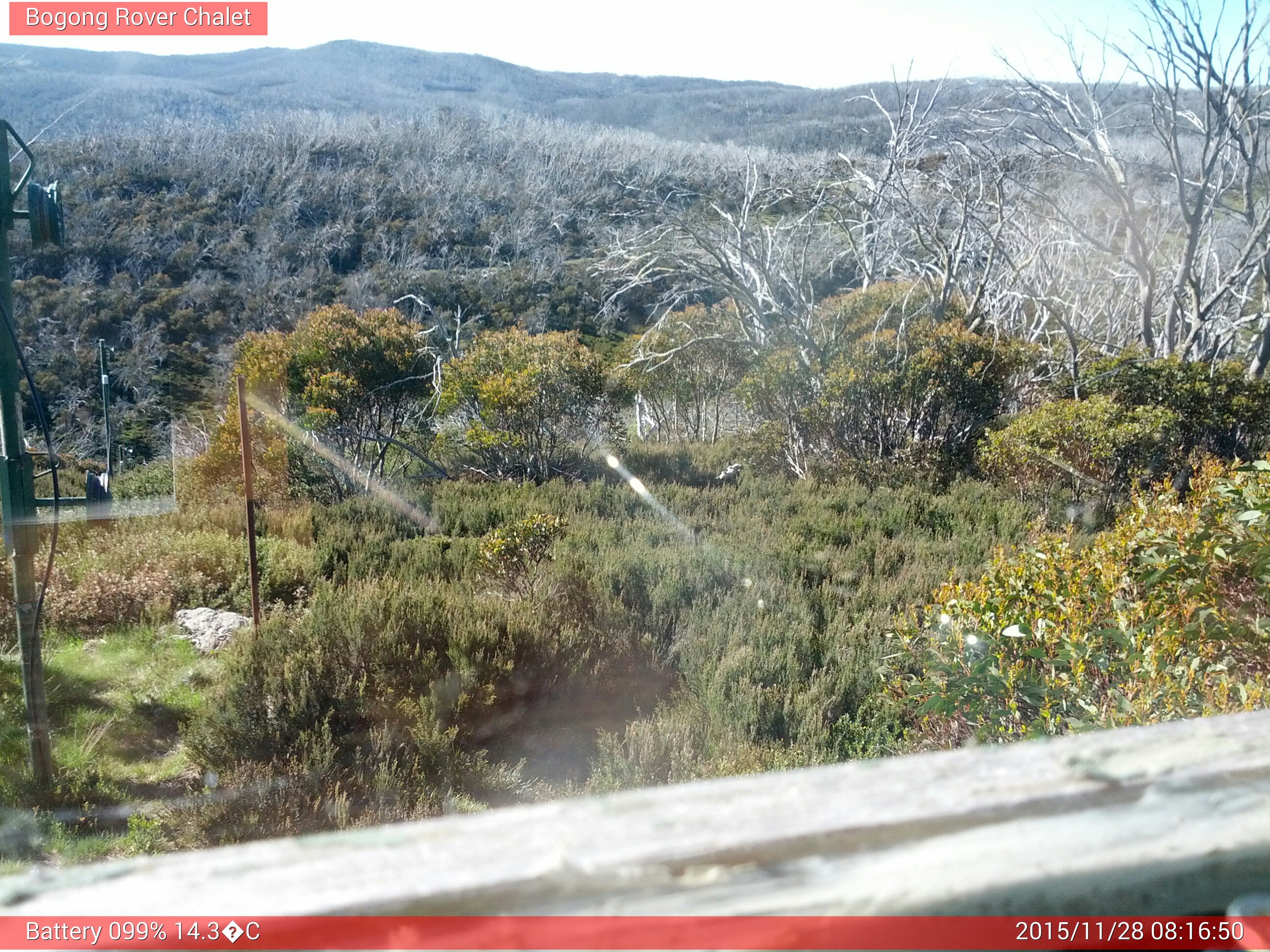 Bogong Web Cam 8:16am Saturday 28th of November 2015