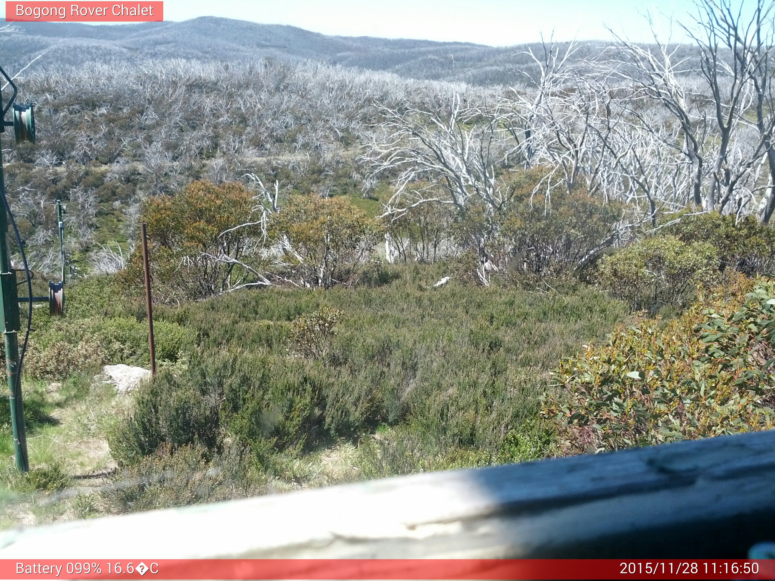 Bogong Web Cam 11:16am Saturday 28th of November 2015