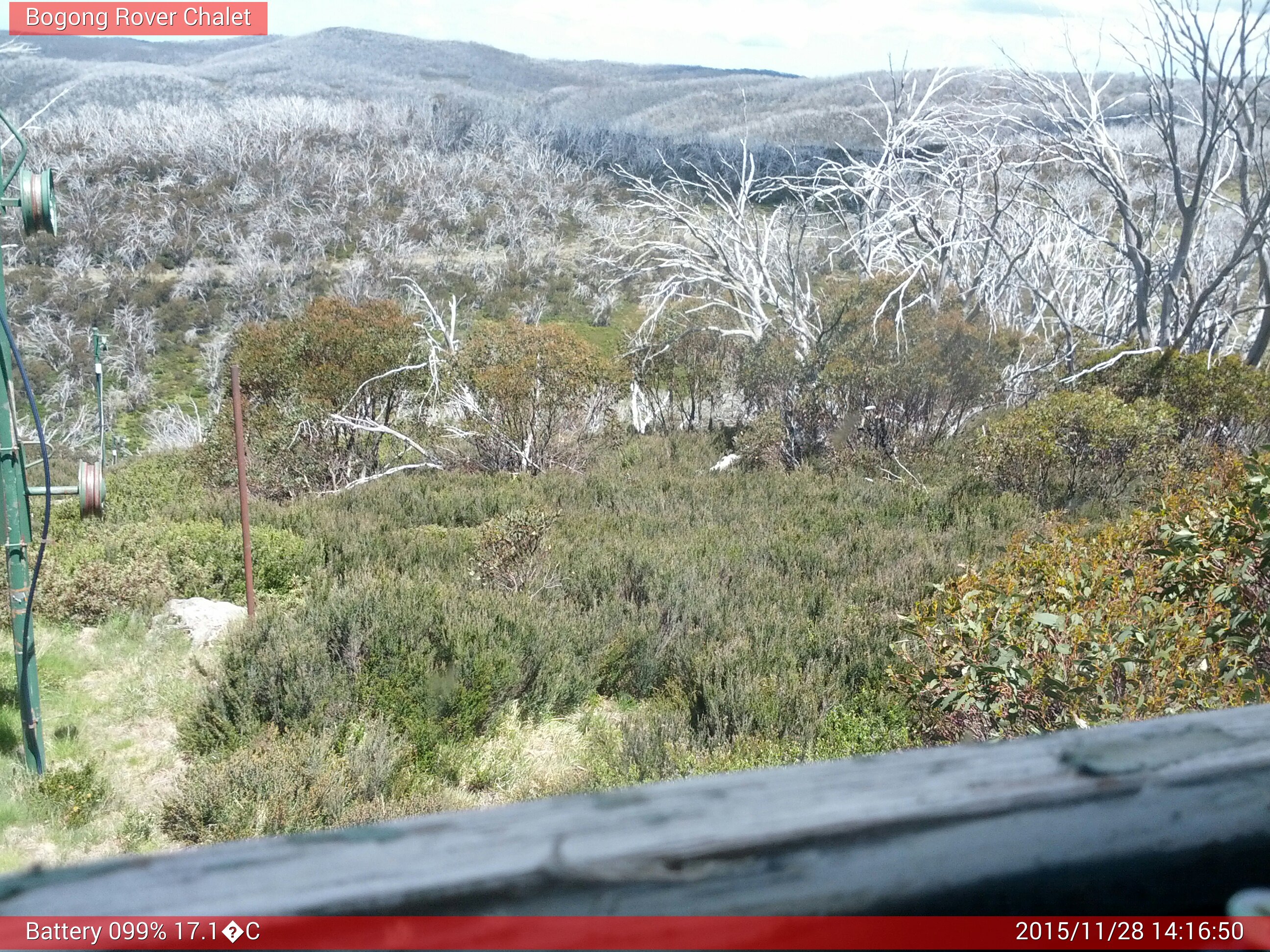 Bogong Web Cam 2:16pm Saturday 28th of November 2015