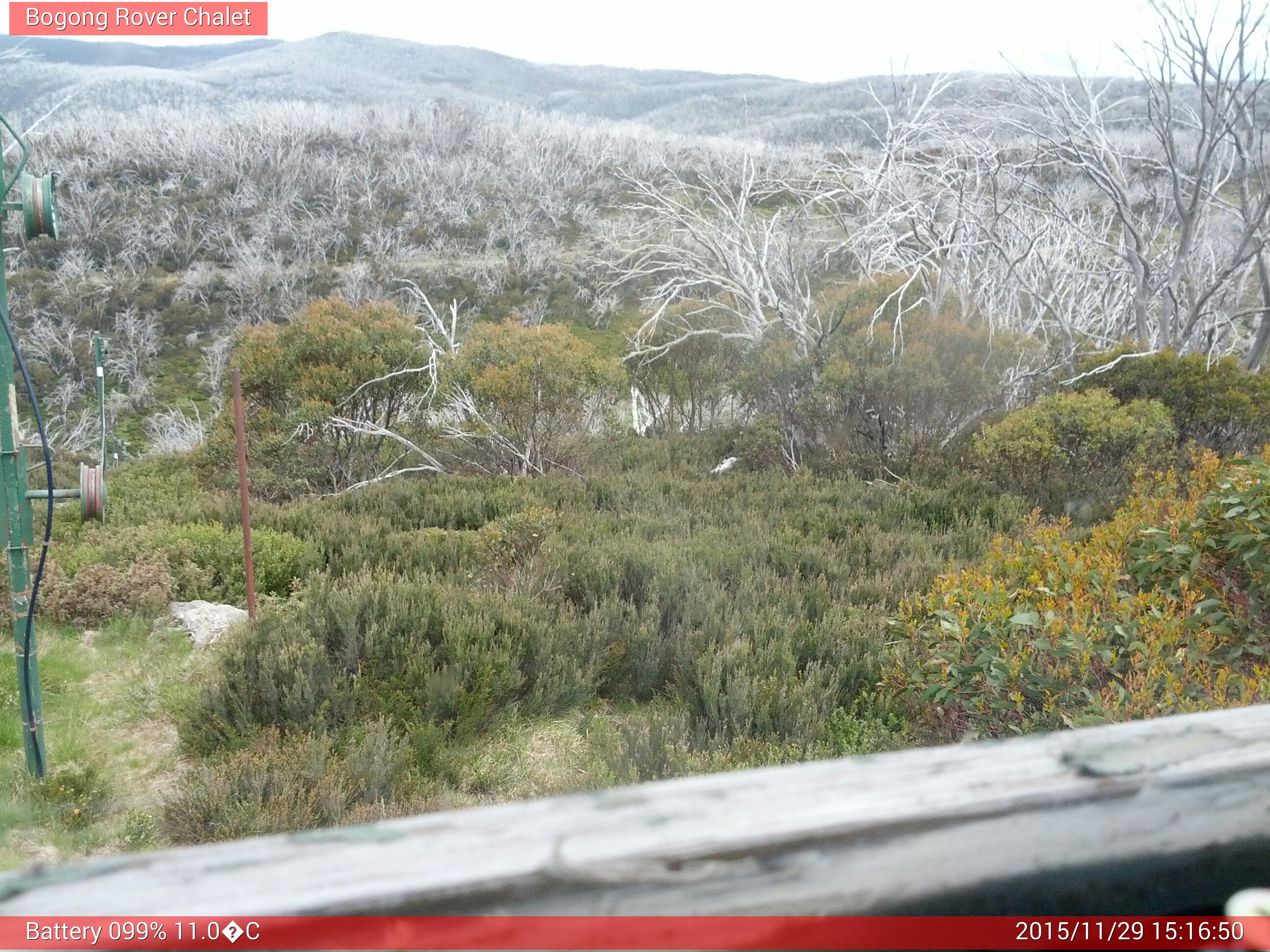 Bogong Web Cam 3:16pm Sunday 29th of November 2015