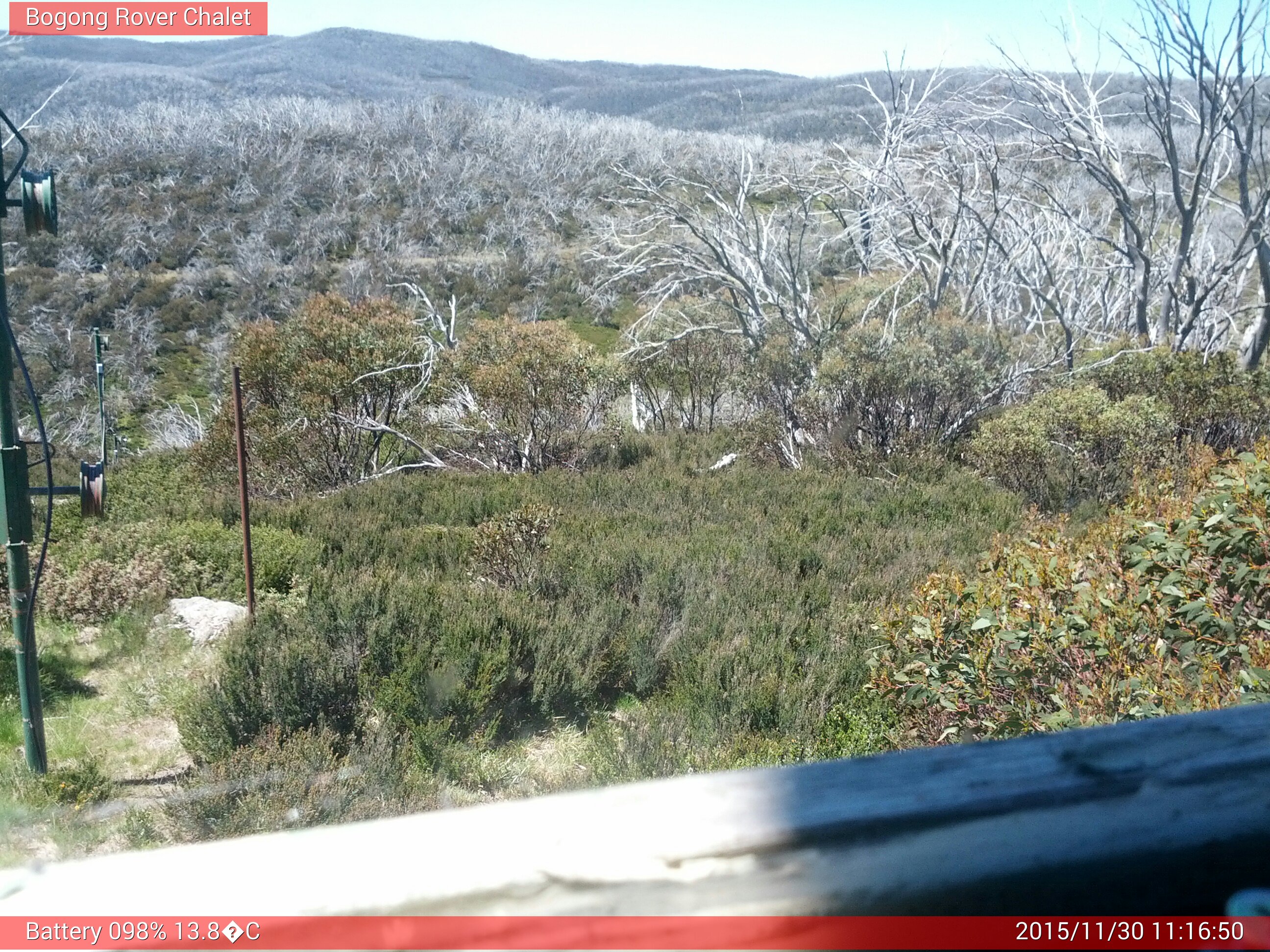 Bogong Web Cam 11:16am Monday 30th of November 2015