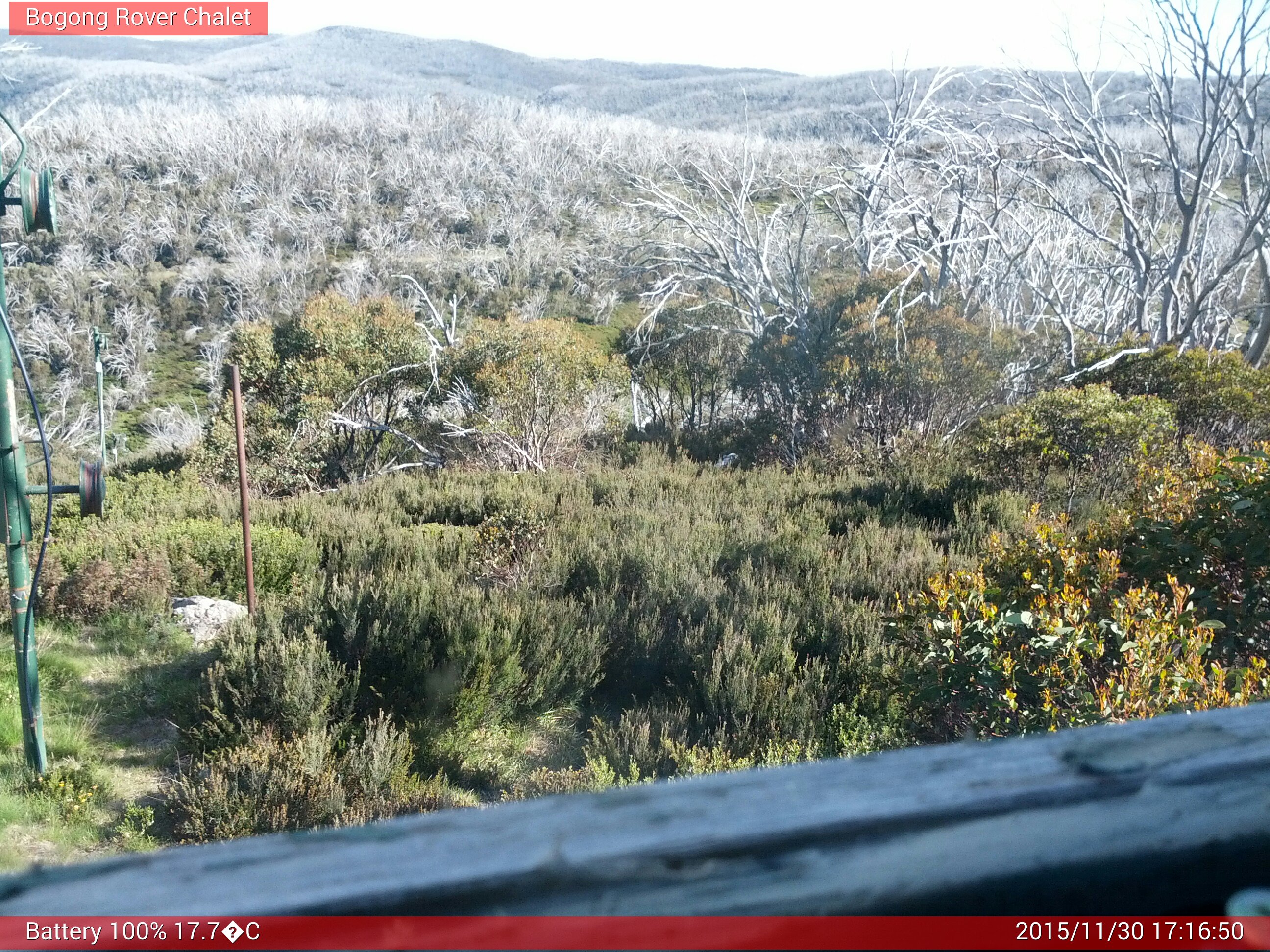 Bogong Web Cam 5:16pm Monday 30th of November 2015