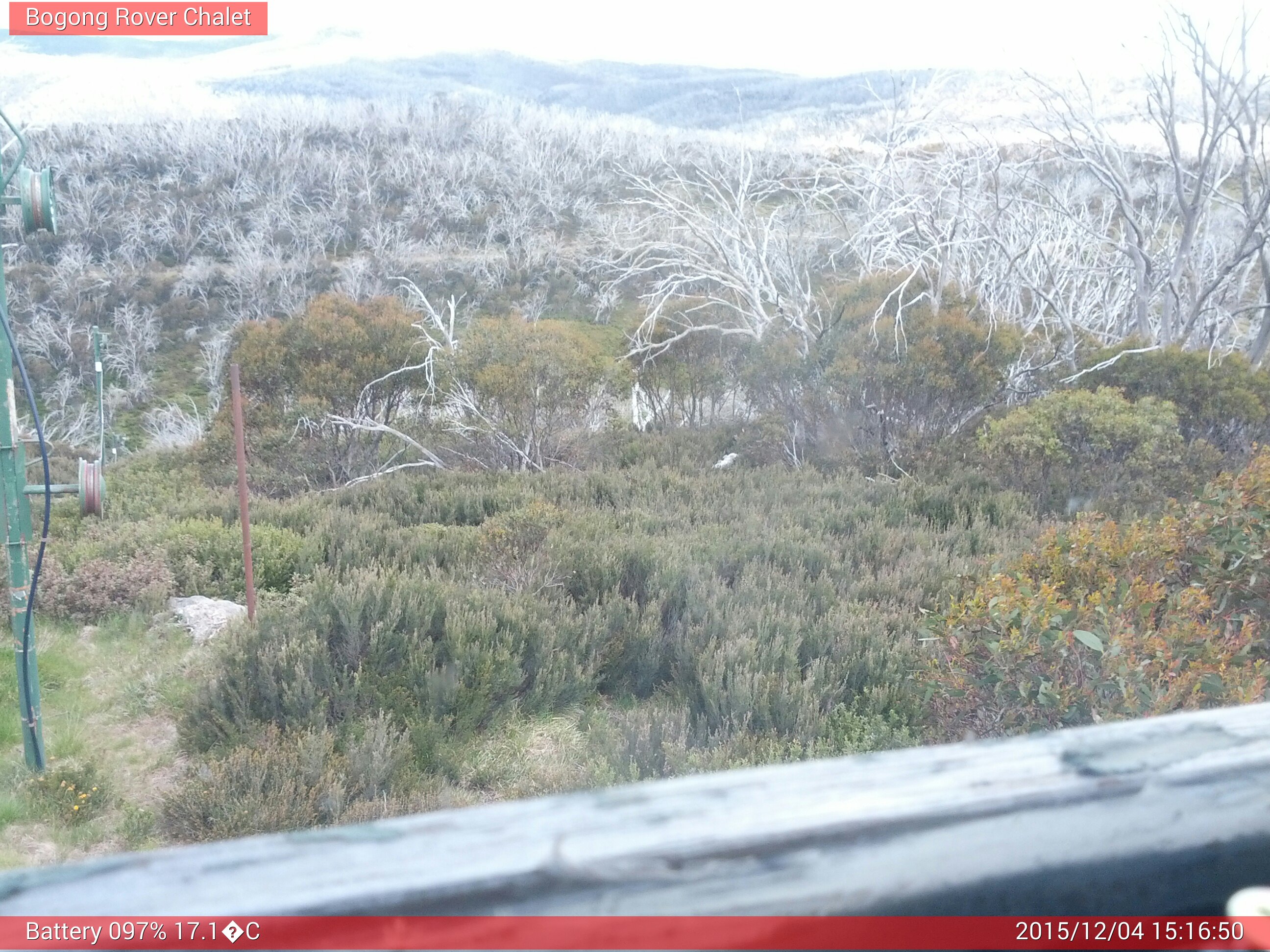 Bogong Web Cam 3:16pm Friday 4th of December 2015