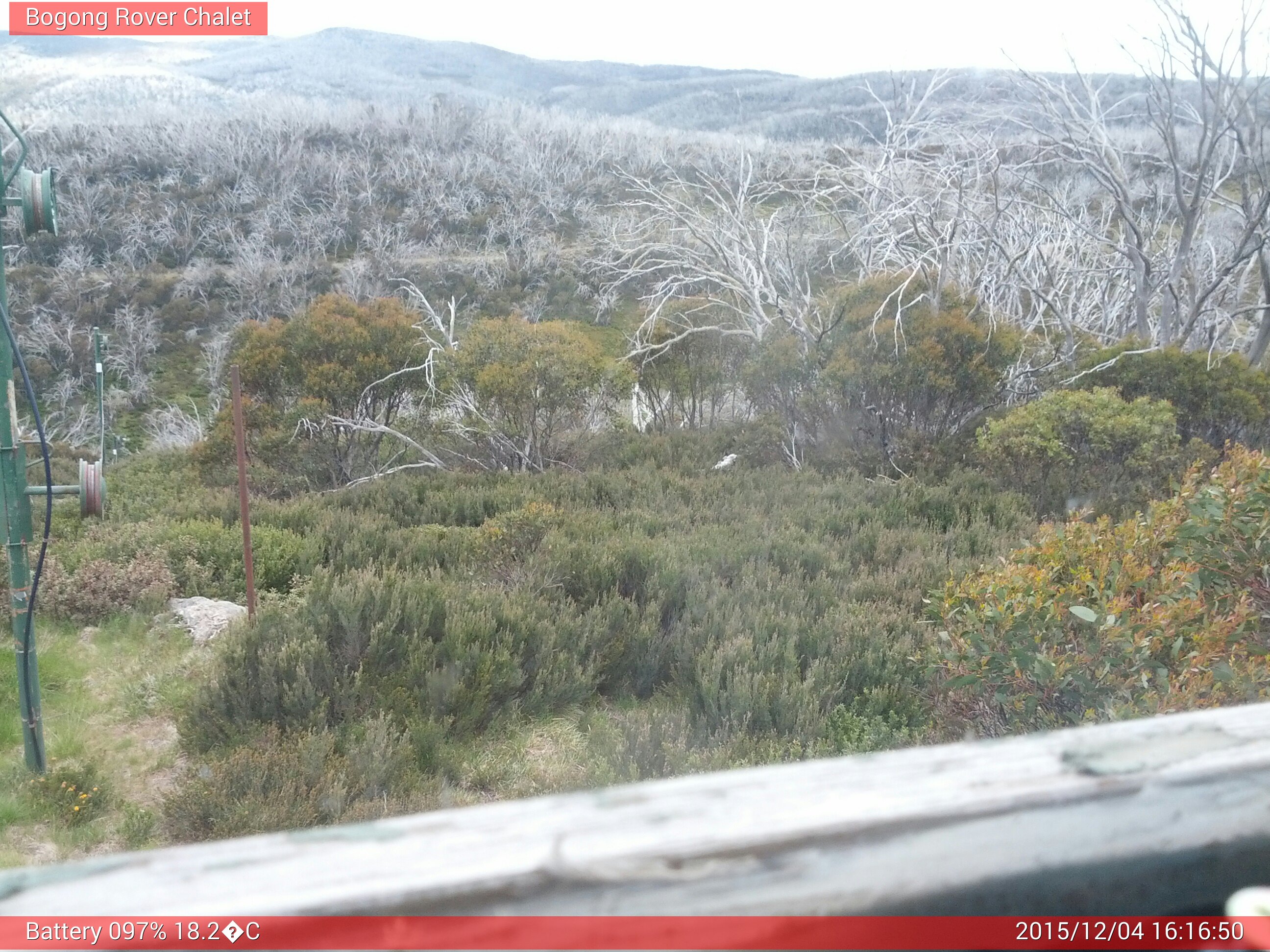 Bogong Web Cam 4:16pm Friday 4th of December 2015