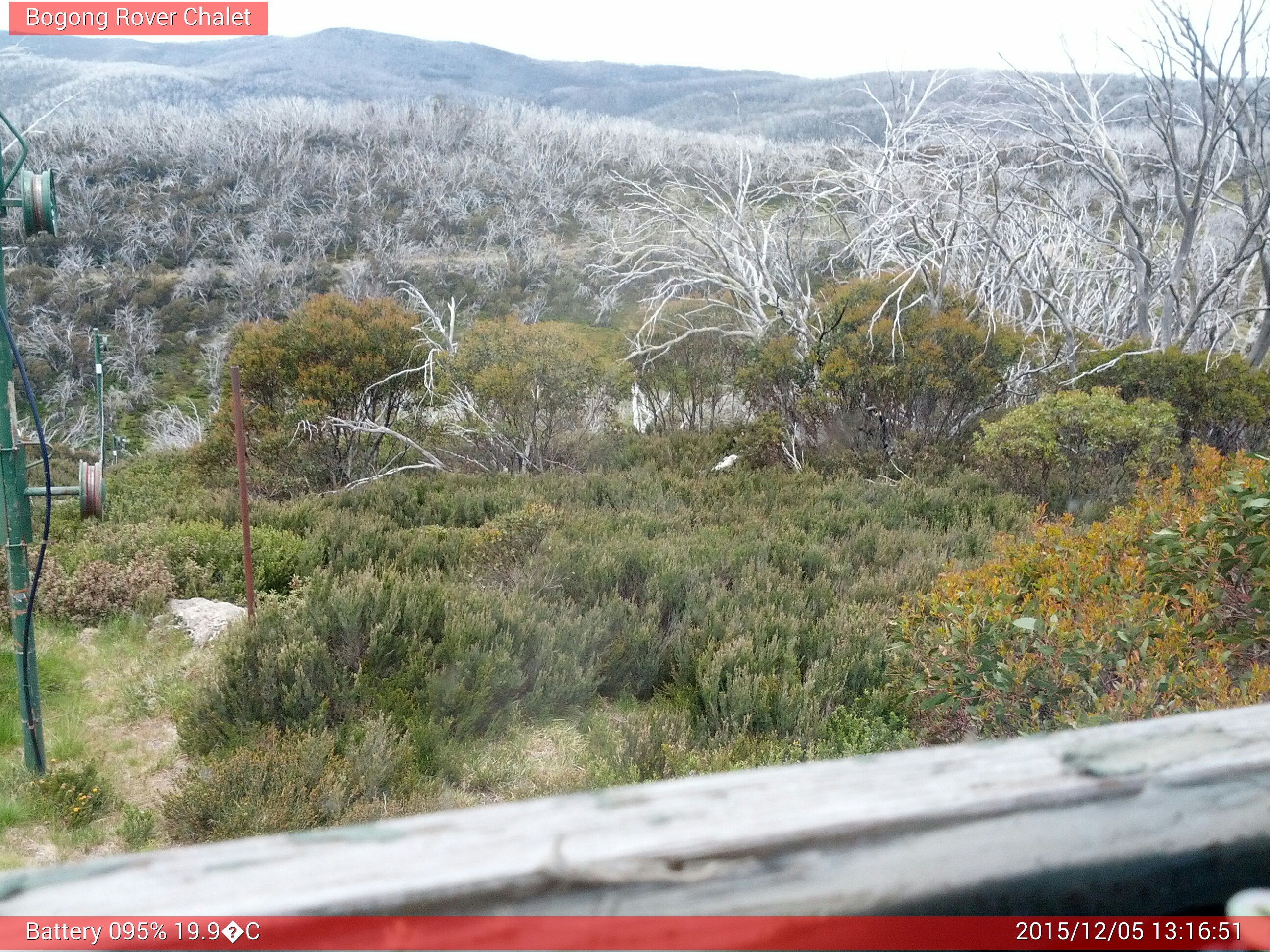 Bogong Web Cam 1:16pm Saturday 5th of December 2015