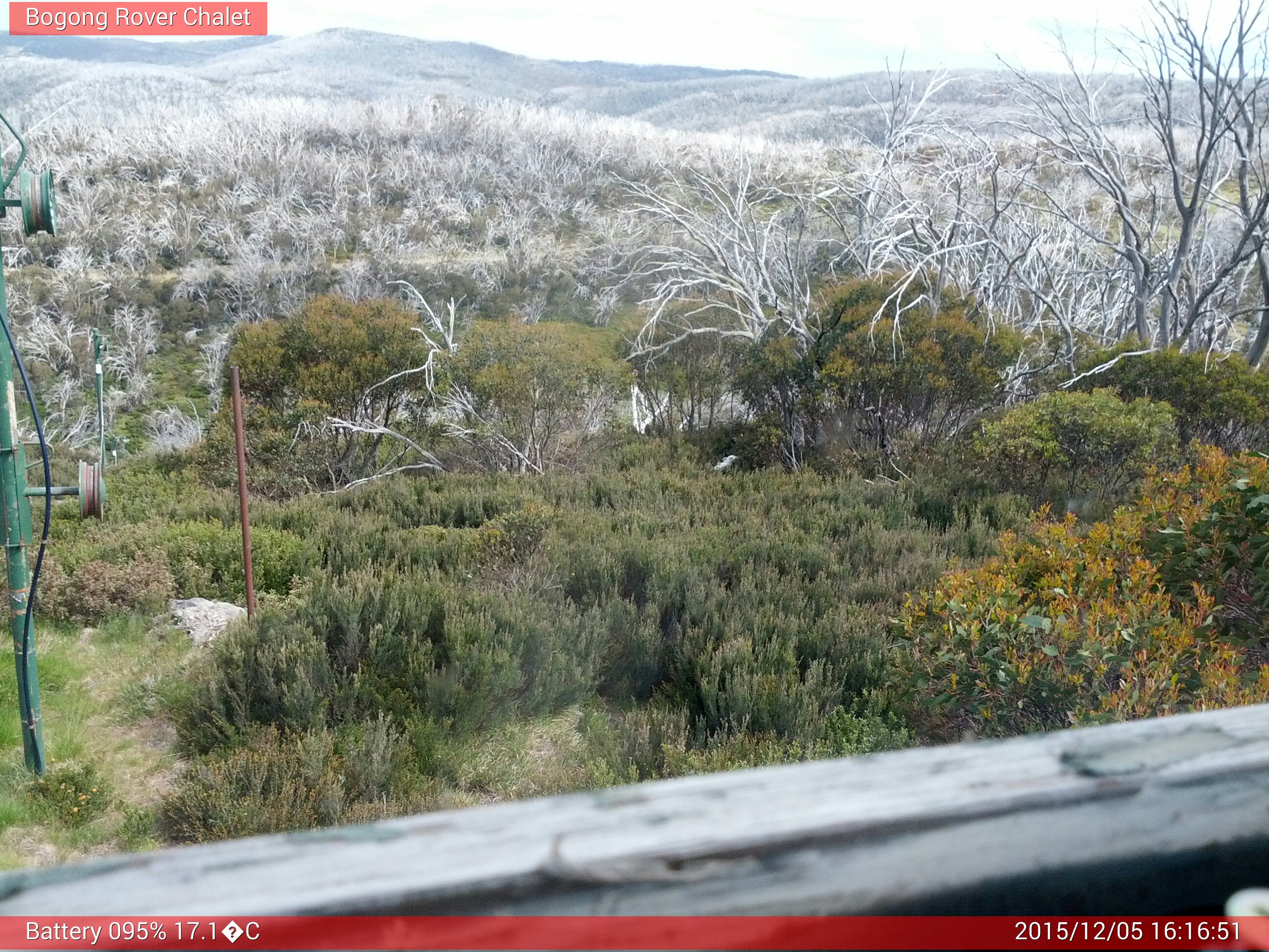 Bogong Web Cam 4:16pm Saturday 5th of December 2015