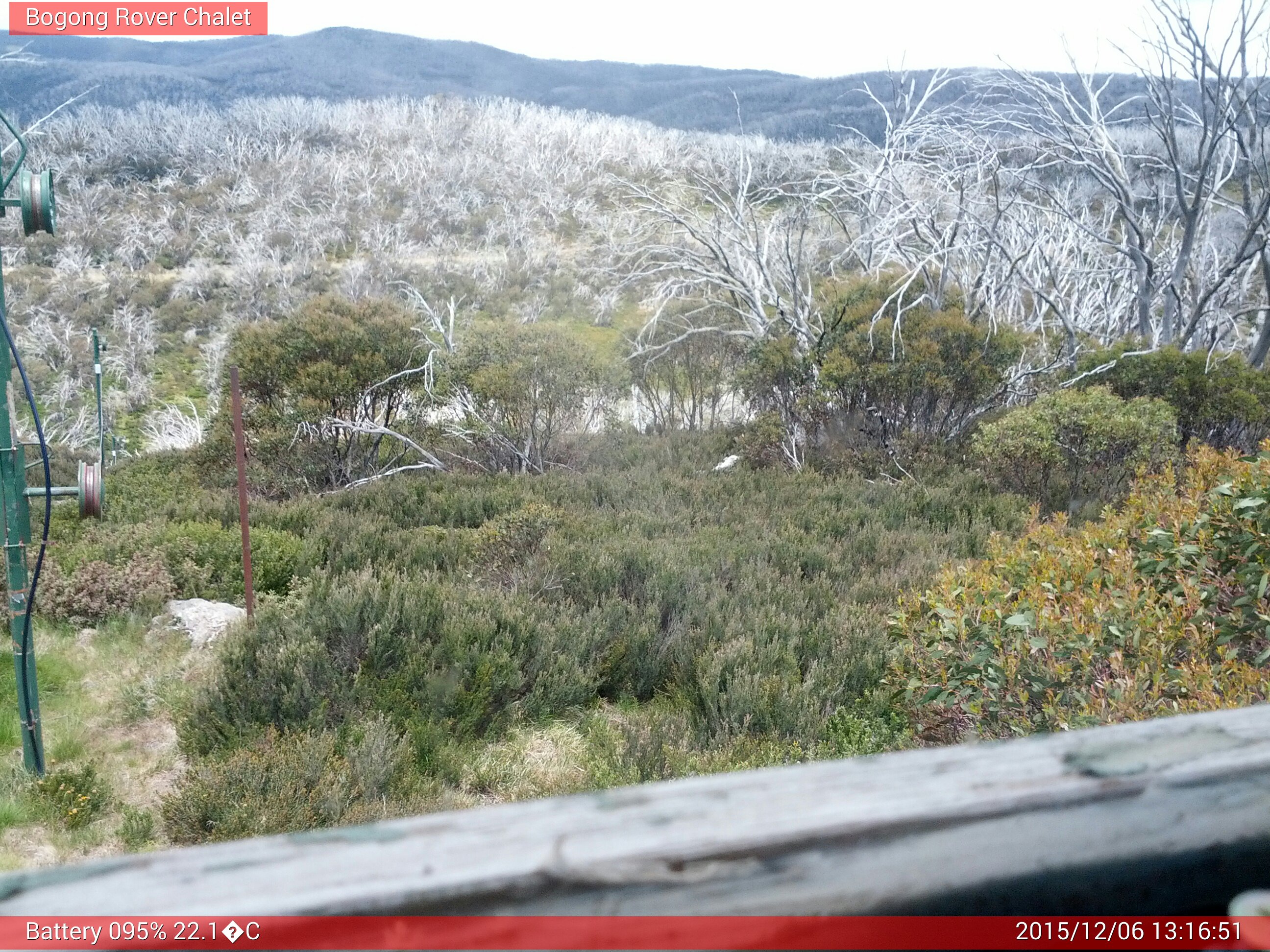 Bogong Web Cam 1:16pm Sunday 6th of December 2015