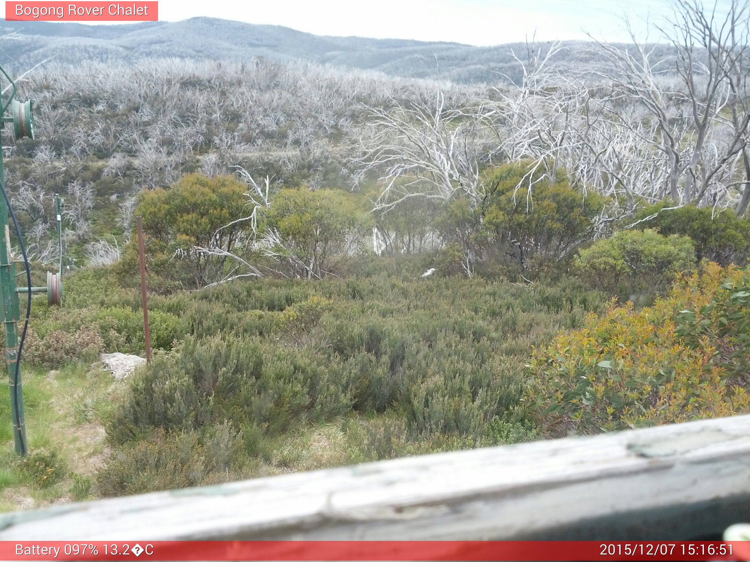 Bogong Web Cam 3:16pm Monday 7th of December 2015