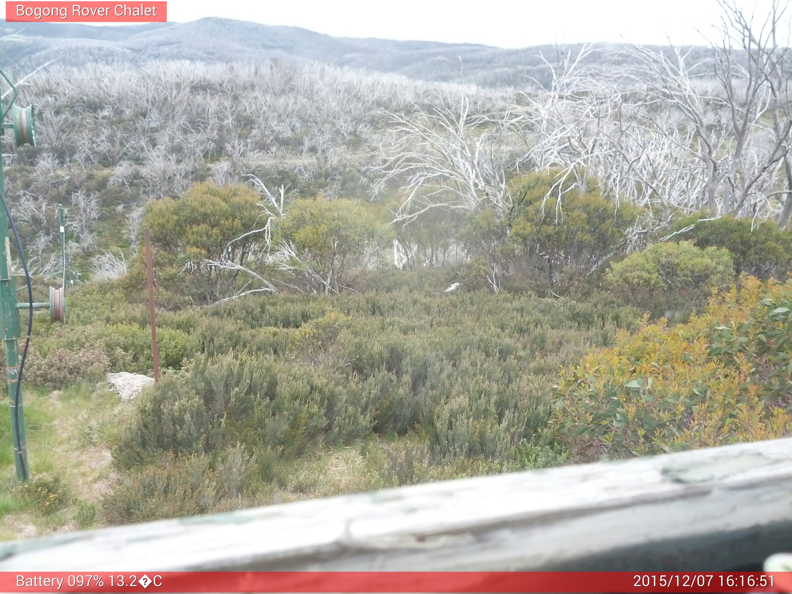 Bogong Web Cam 4:16pm Monday 7th of December 2015