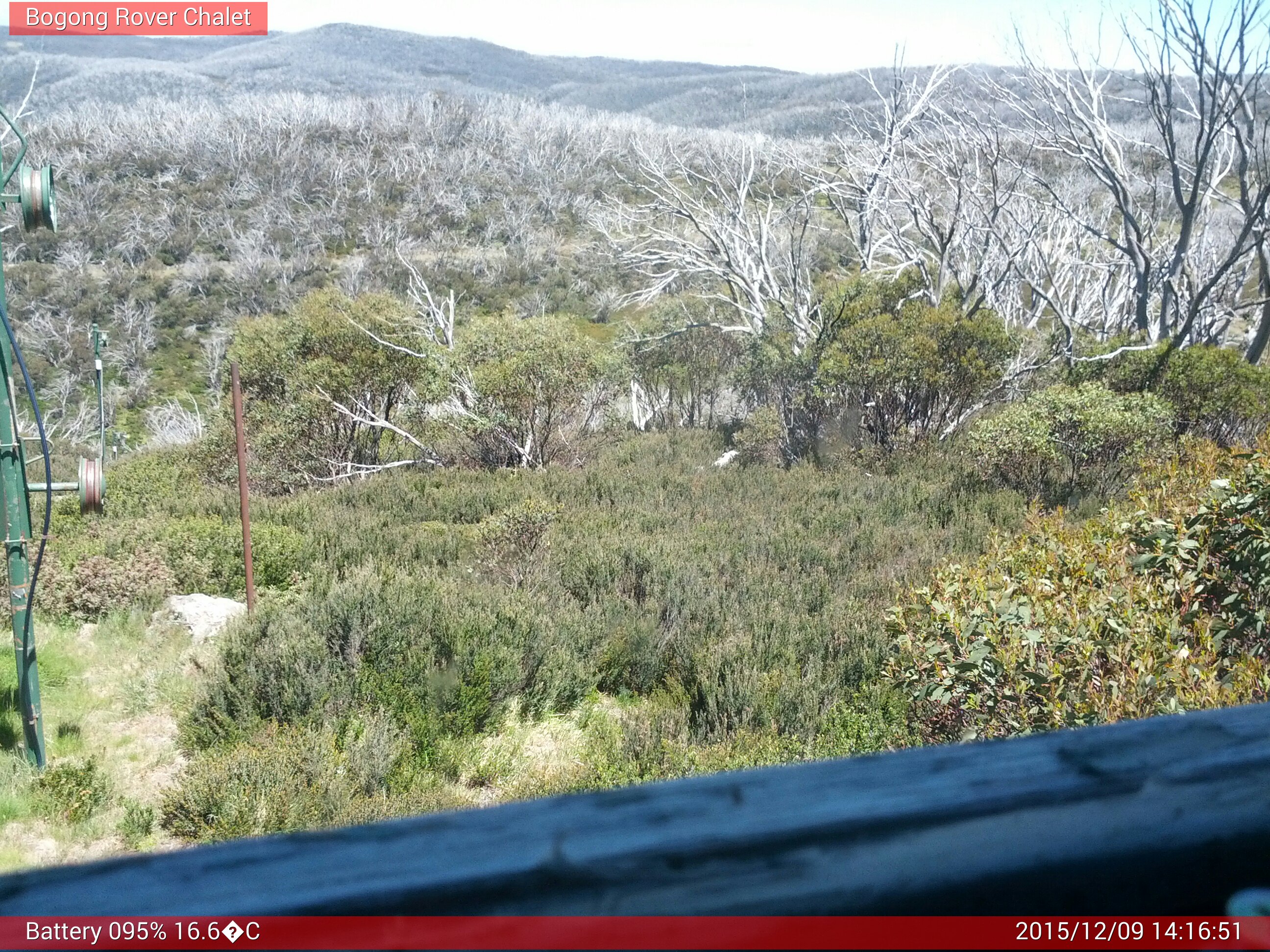 Bogong Web Cam 2:16pm Wednesday 9th of December 2015