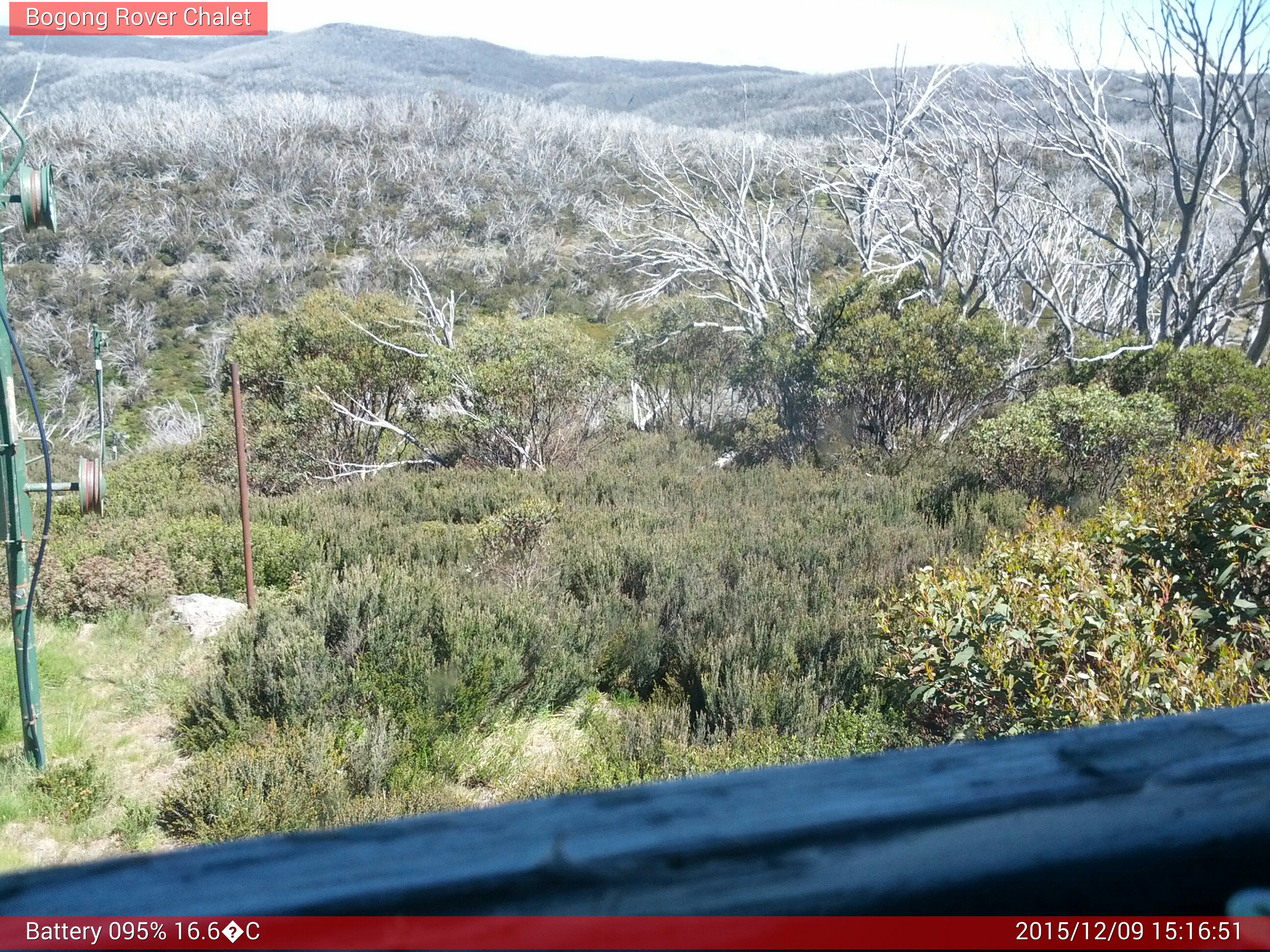 Bogong Web Cam 3:16pm Wednesday 9th of December 2015