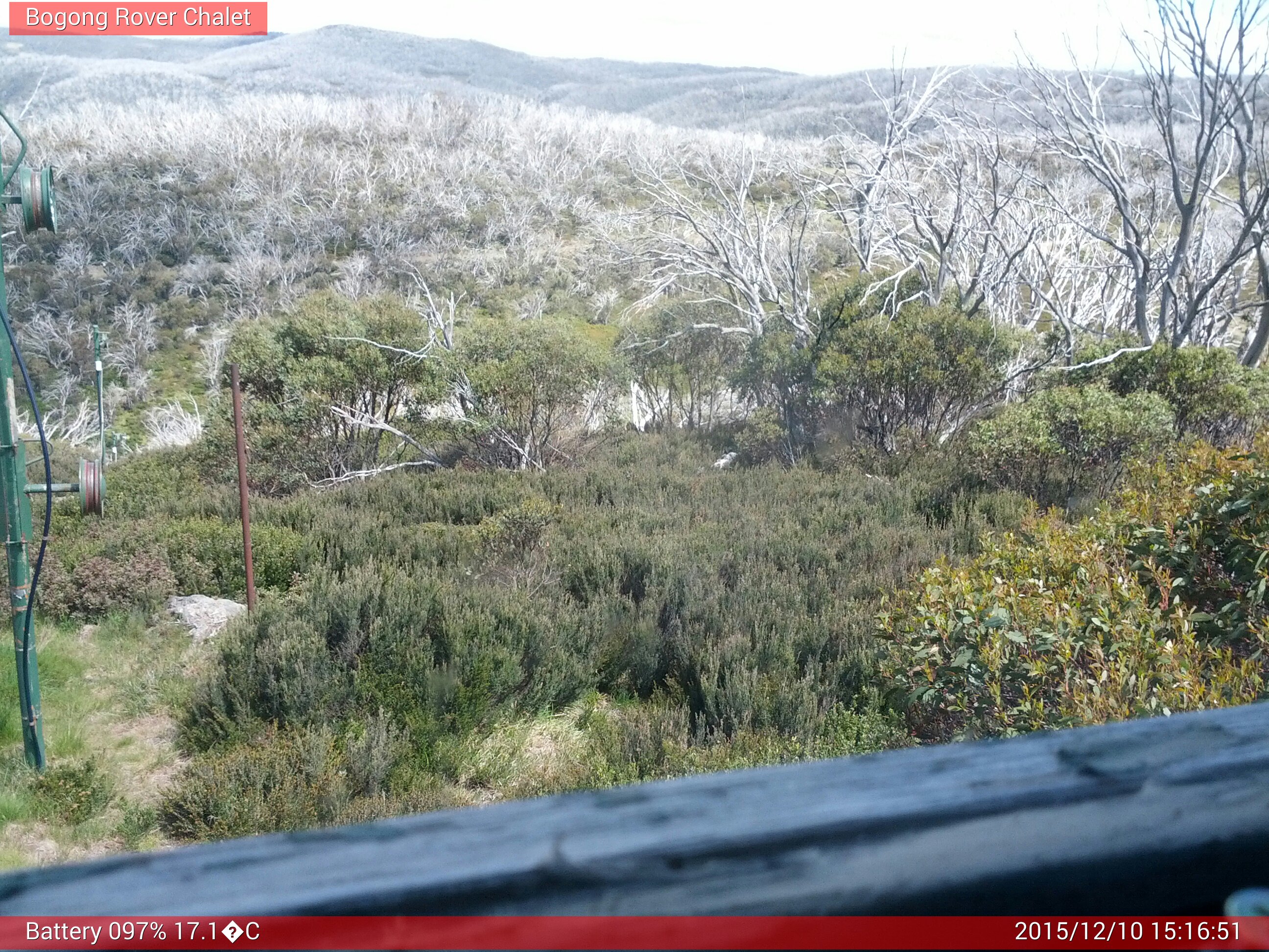 Bogong Web Cam 3:16pm Thursday 10th of December 2015