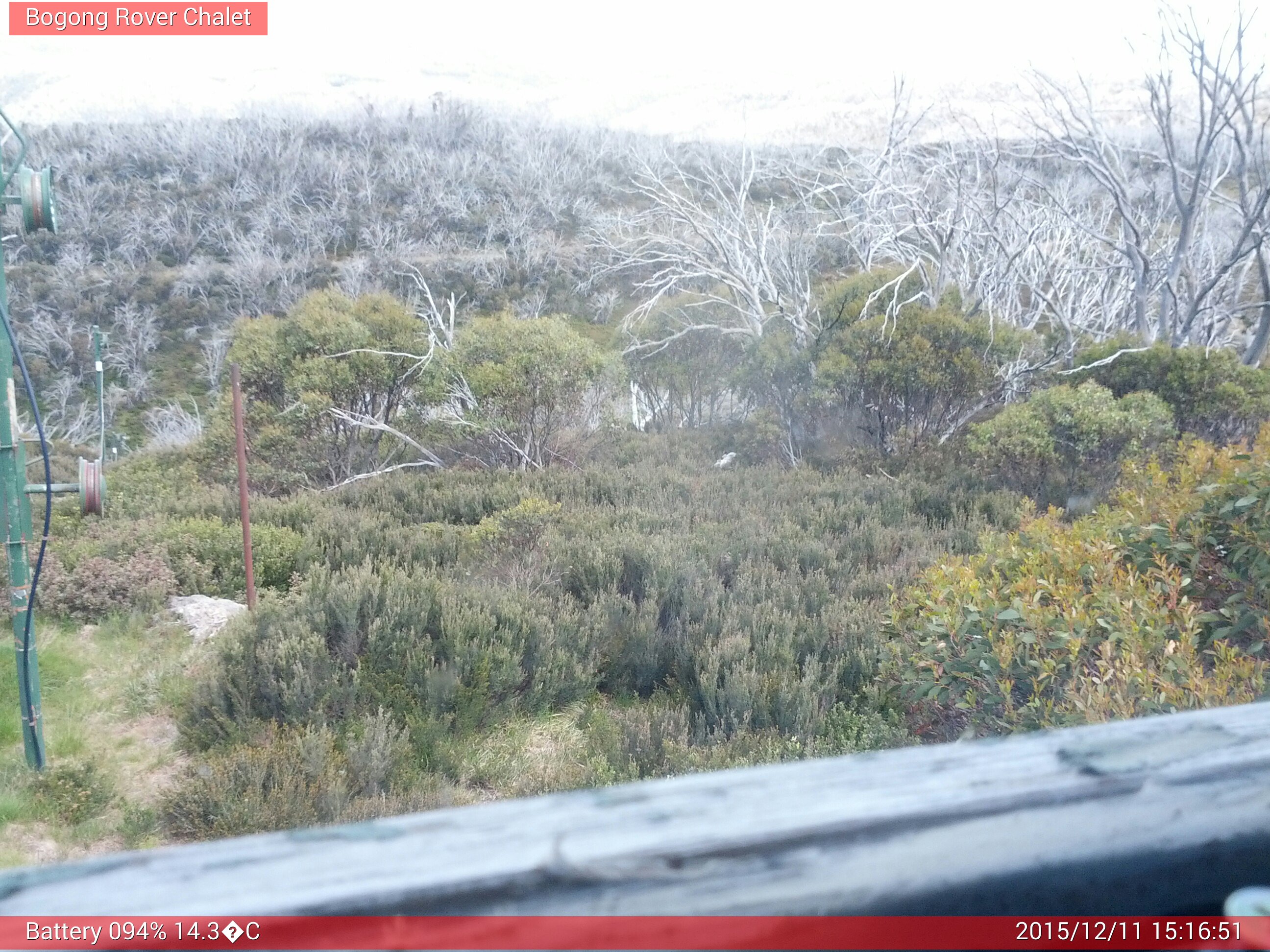 Bogong Web Cam 3:16pm Friday 11th of December 2015