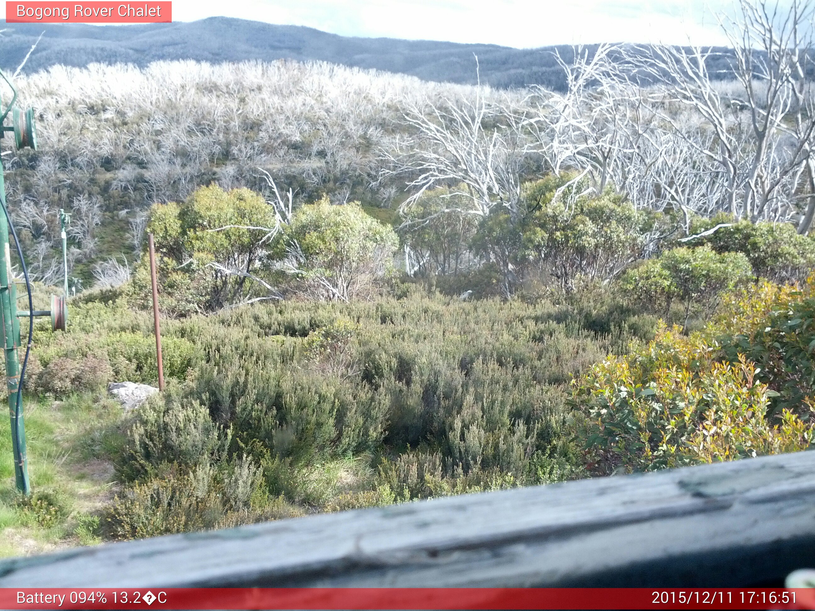 Bogong Web Cam 5:16pm Friday 11th of December 2015