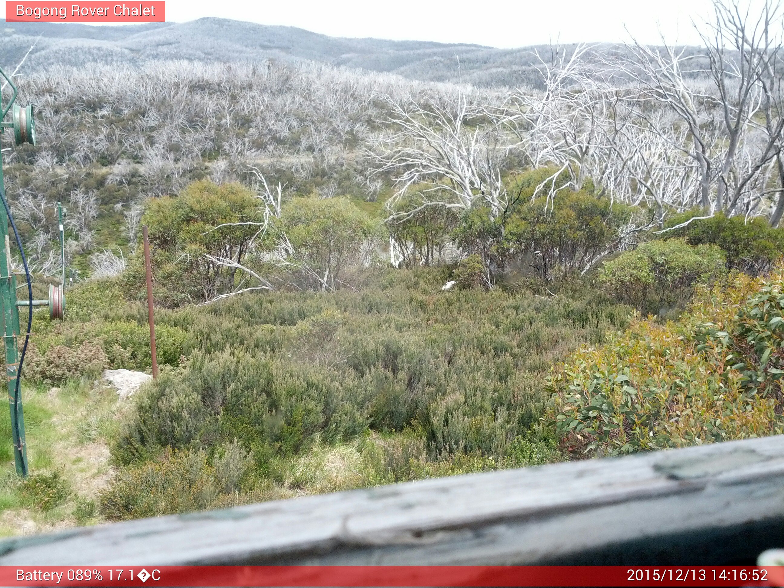 Bogong Web Cam 2:16pm Sunday 13th of December 2015