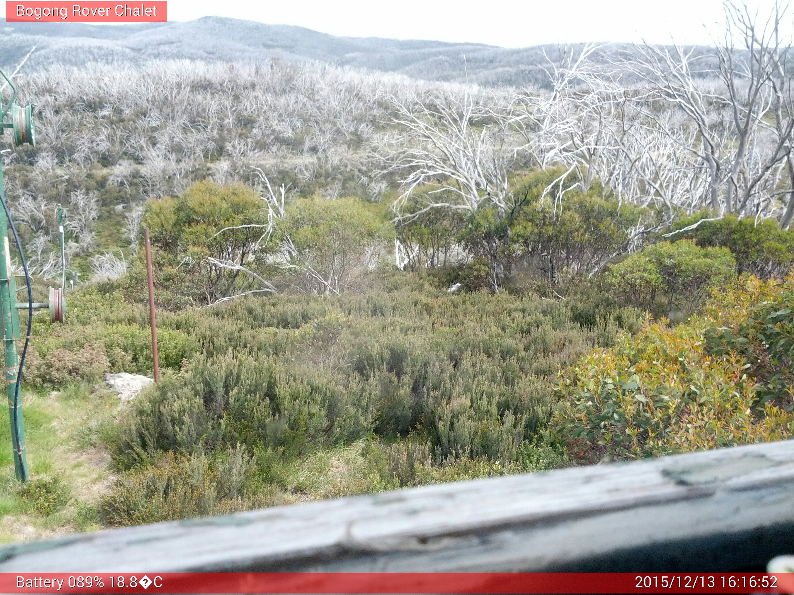 Bogong Web Cam 4:16pm Sunday 13th of December 2015