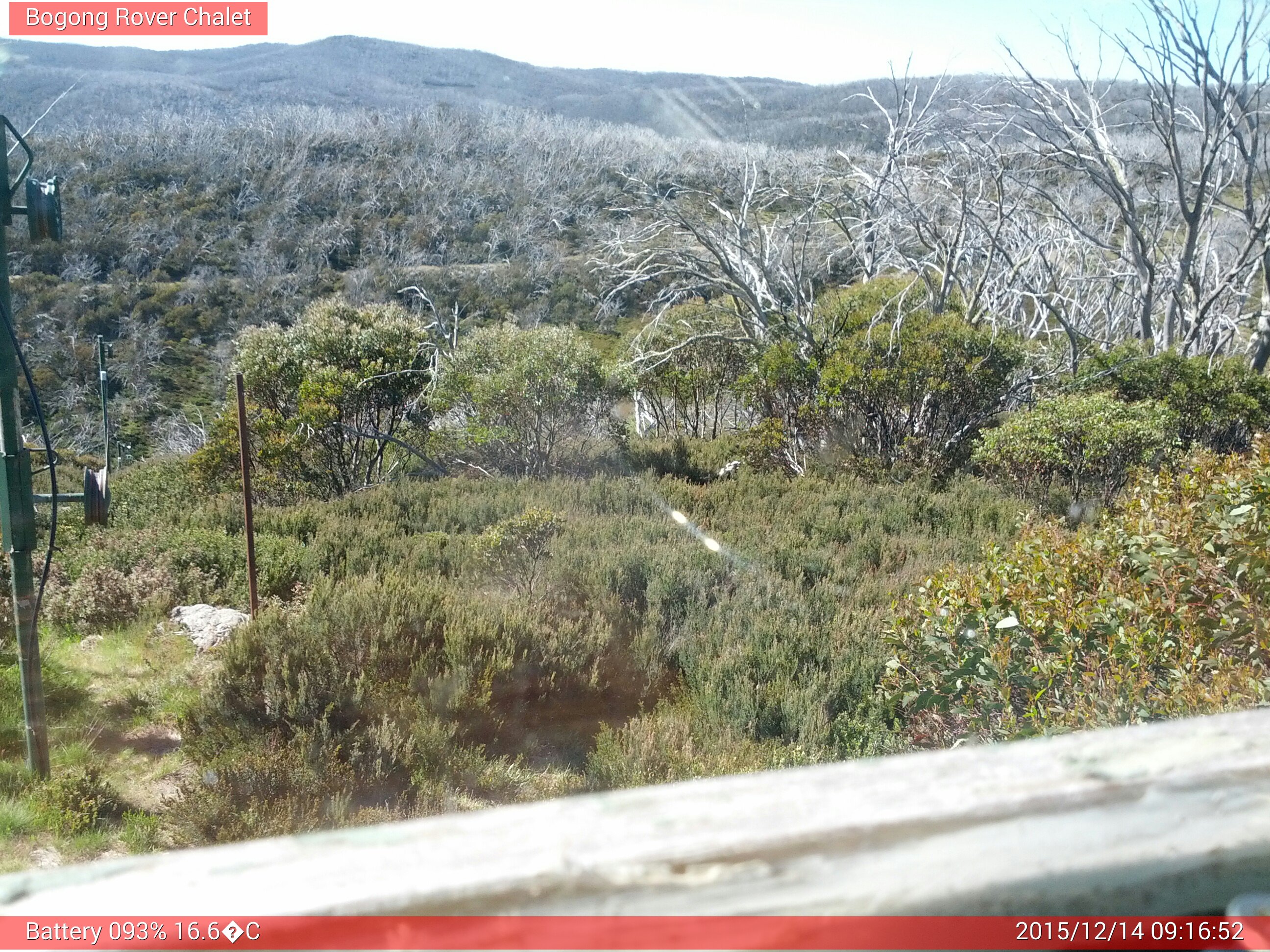 Bogong Web Cam 9:16am Monday 14th of December 2015