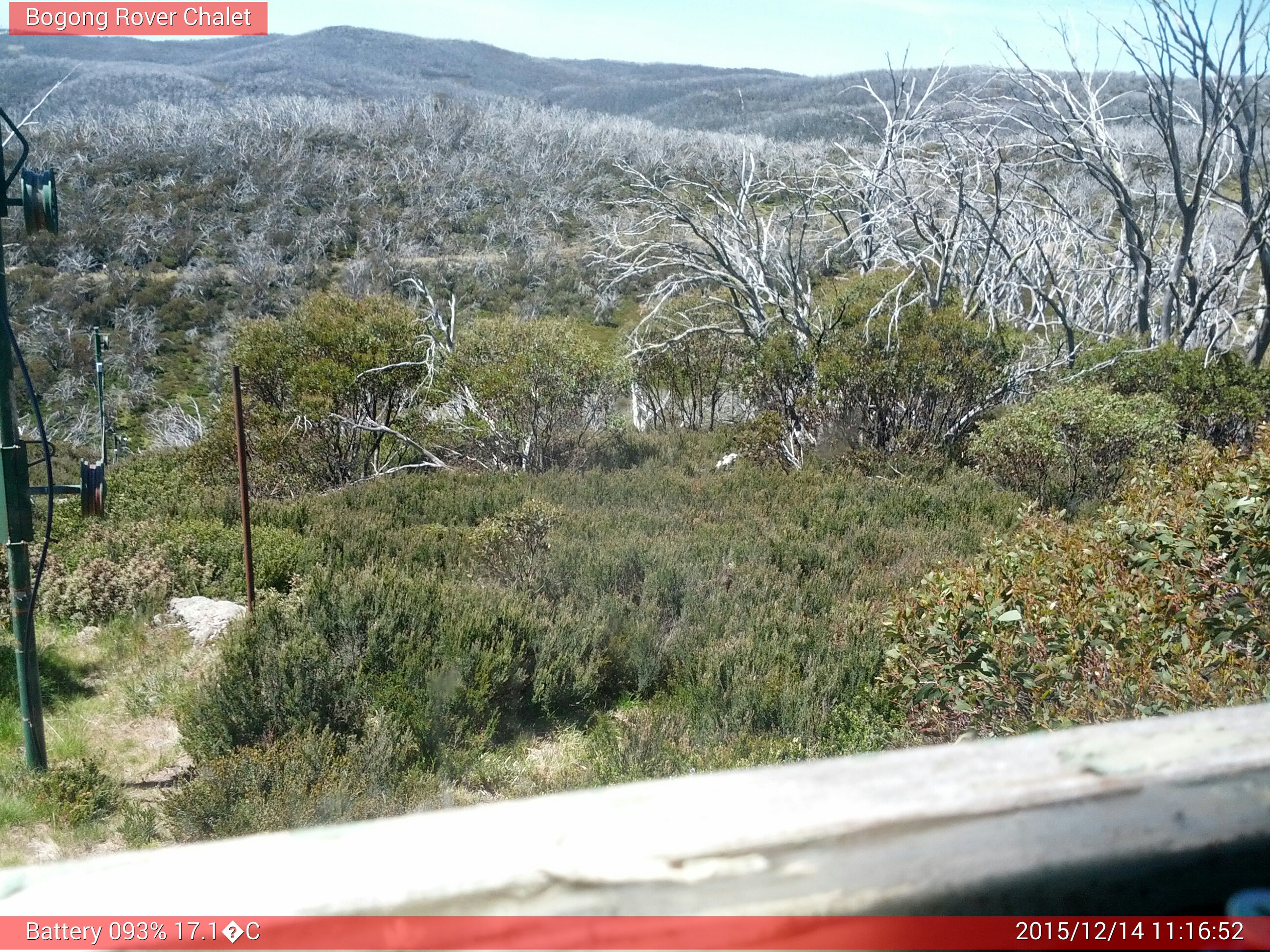 Bogong Web Cam 11:16am Monday 14th of December 2015