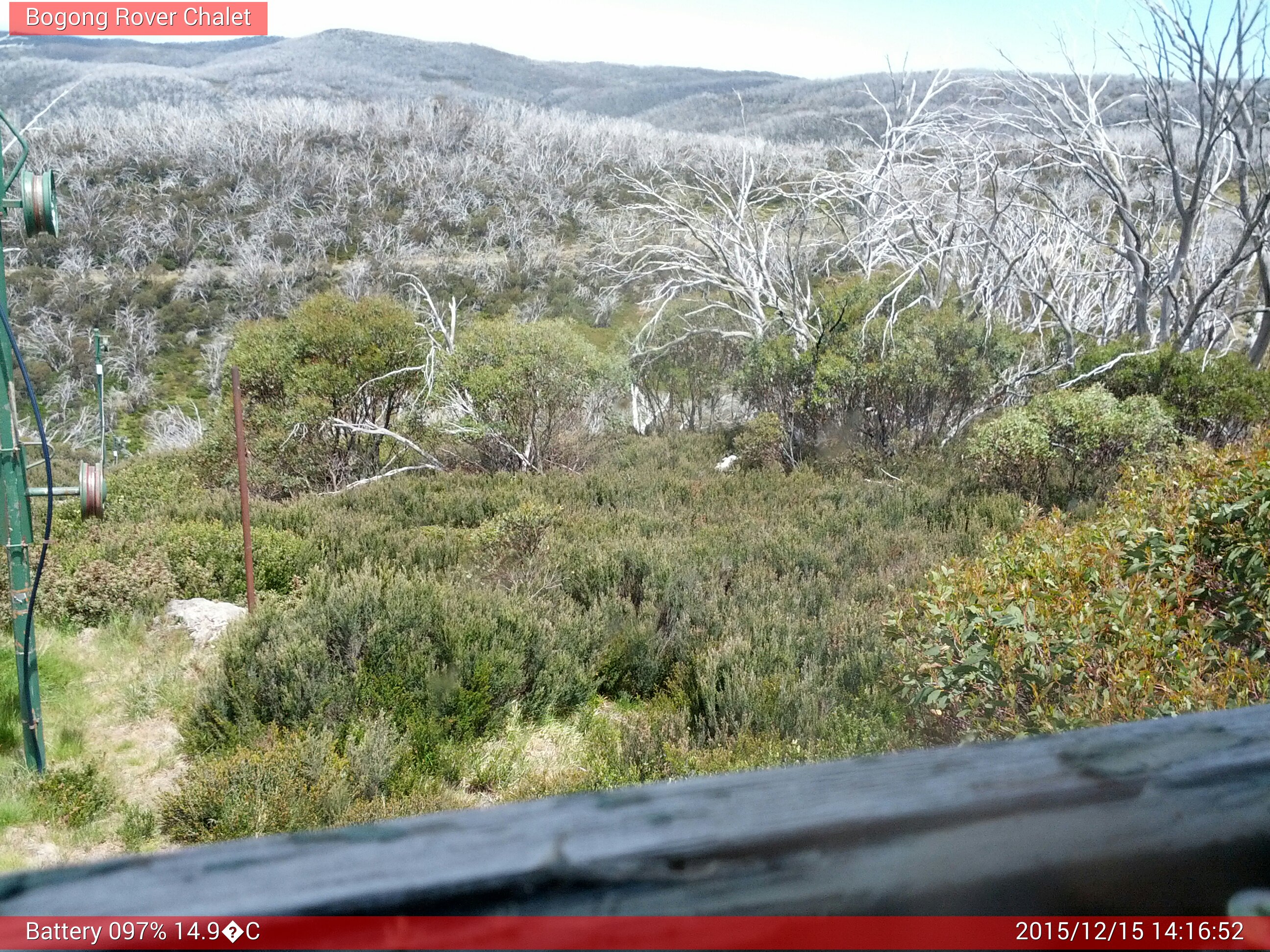 Bogong Web Cam 2:16pm Tuesday 15th of December 2015