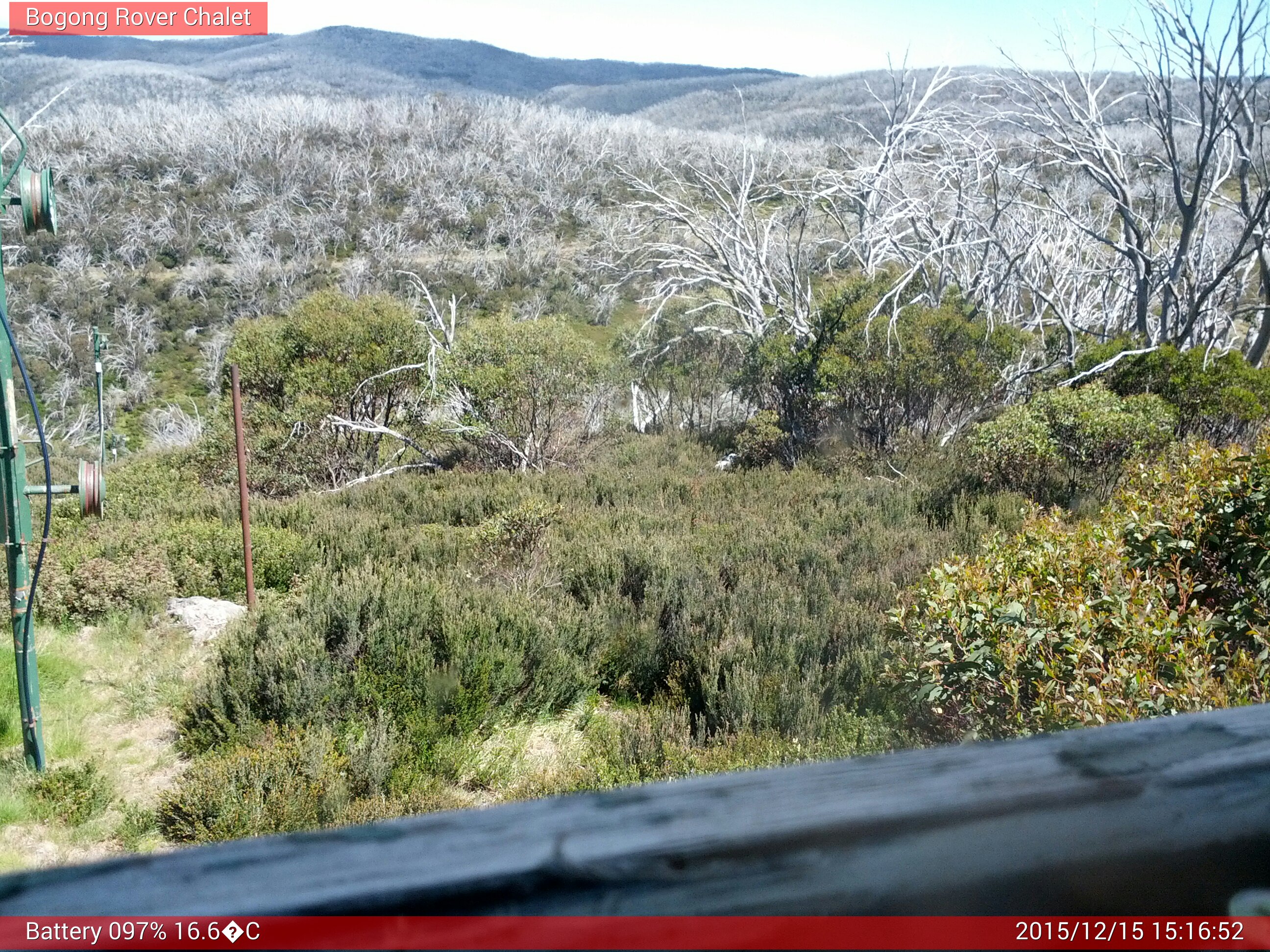 Bogong Web Cam 3:16pm Tuesday 15th of December 2015