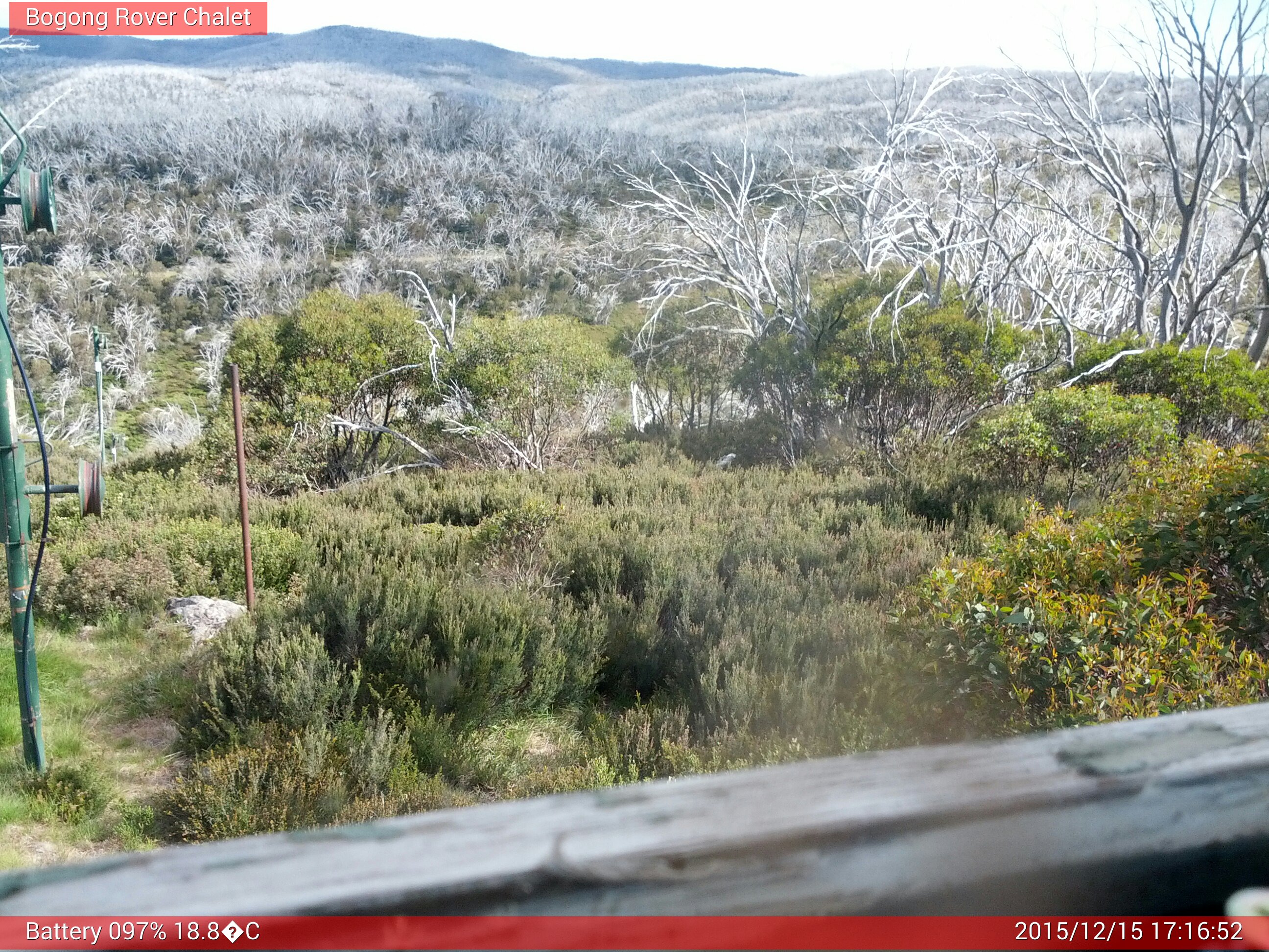 Bogong Web Cam 5:16pm Tuesday 15th of December 2015