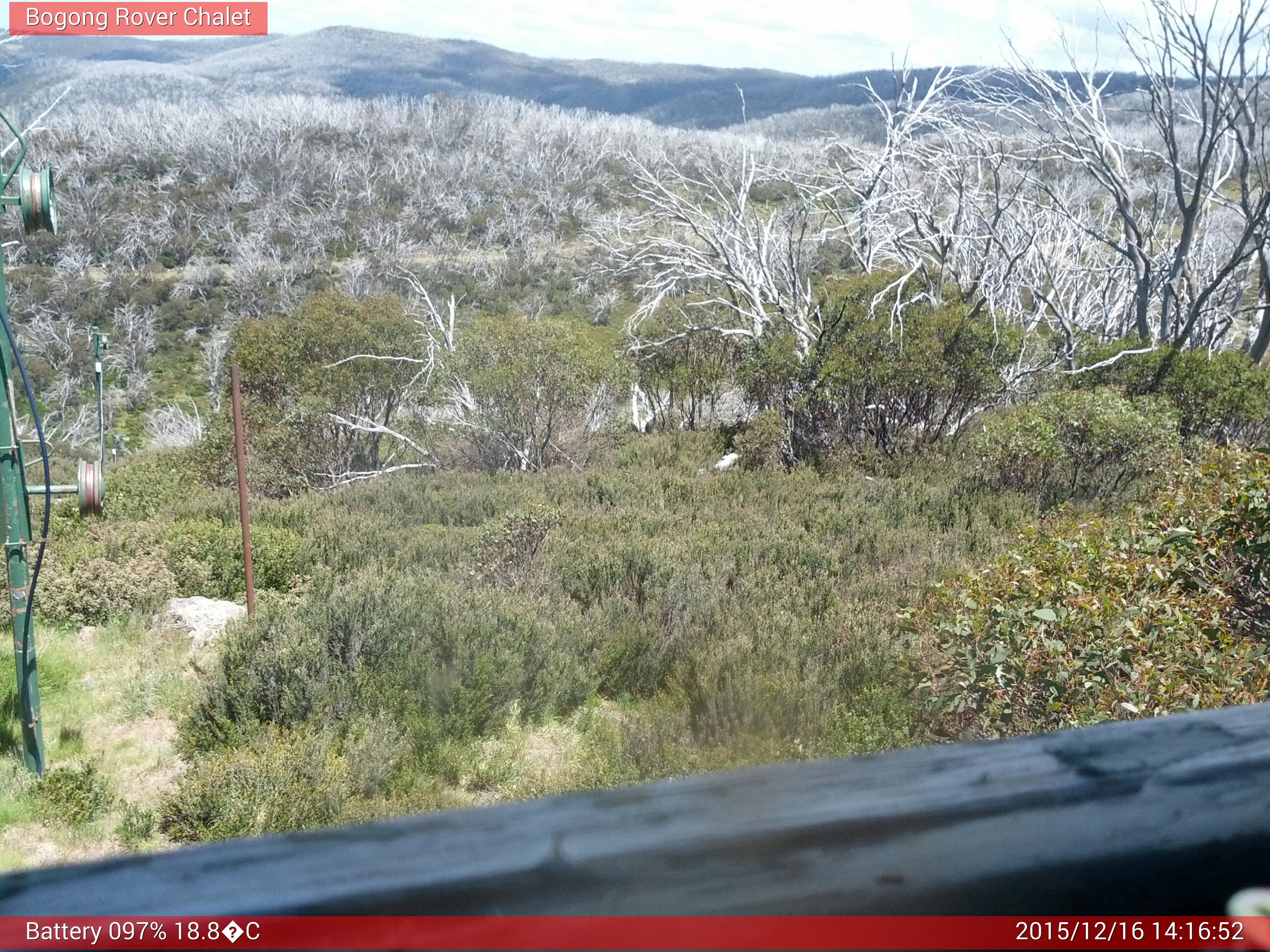 Bogong Web Cam 2:16pm Wednesday 16th of December 2015