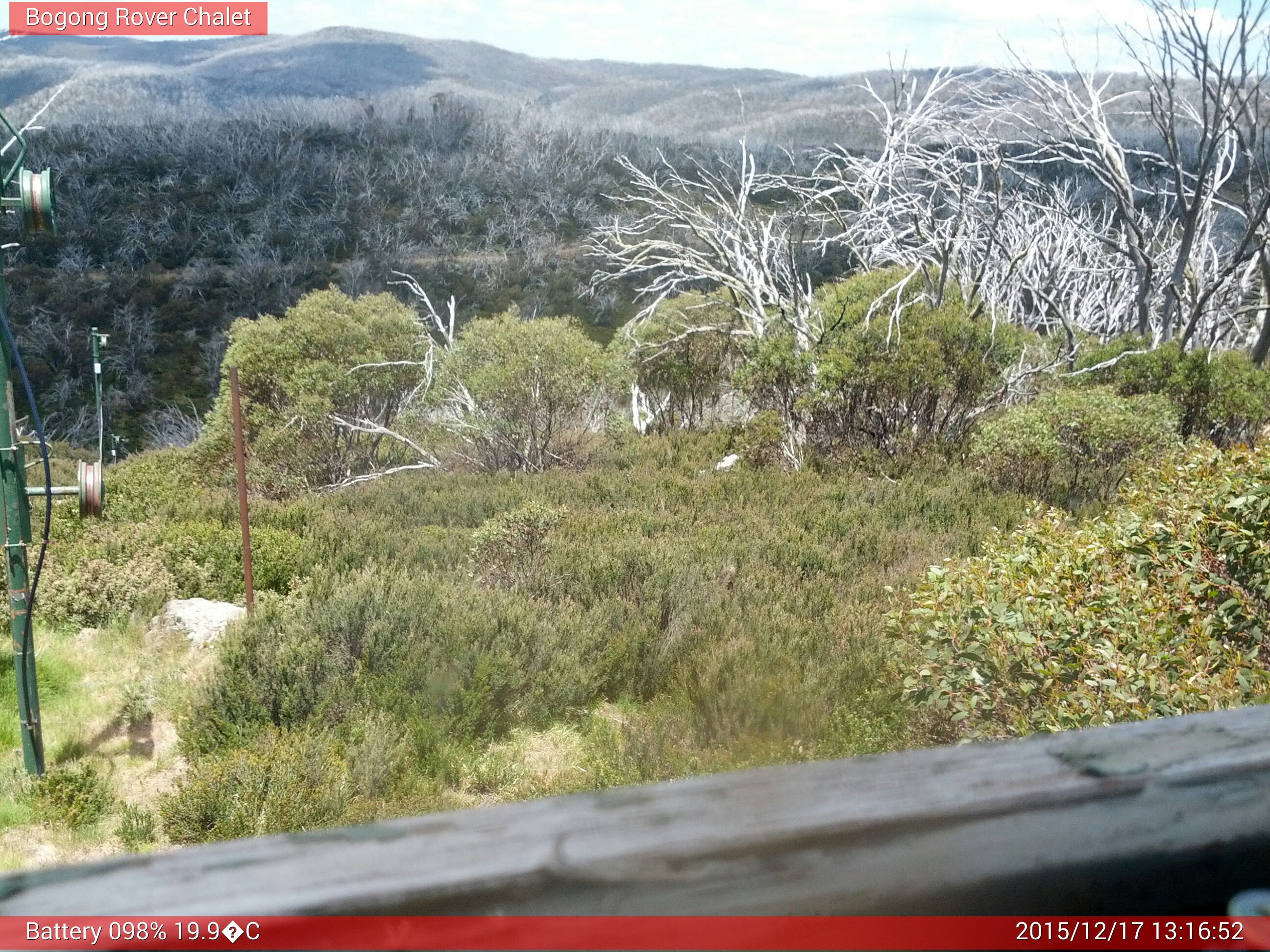 Bogong Web Cam 1:16pm Thursday 17th of December 2015