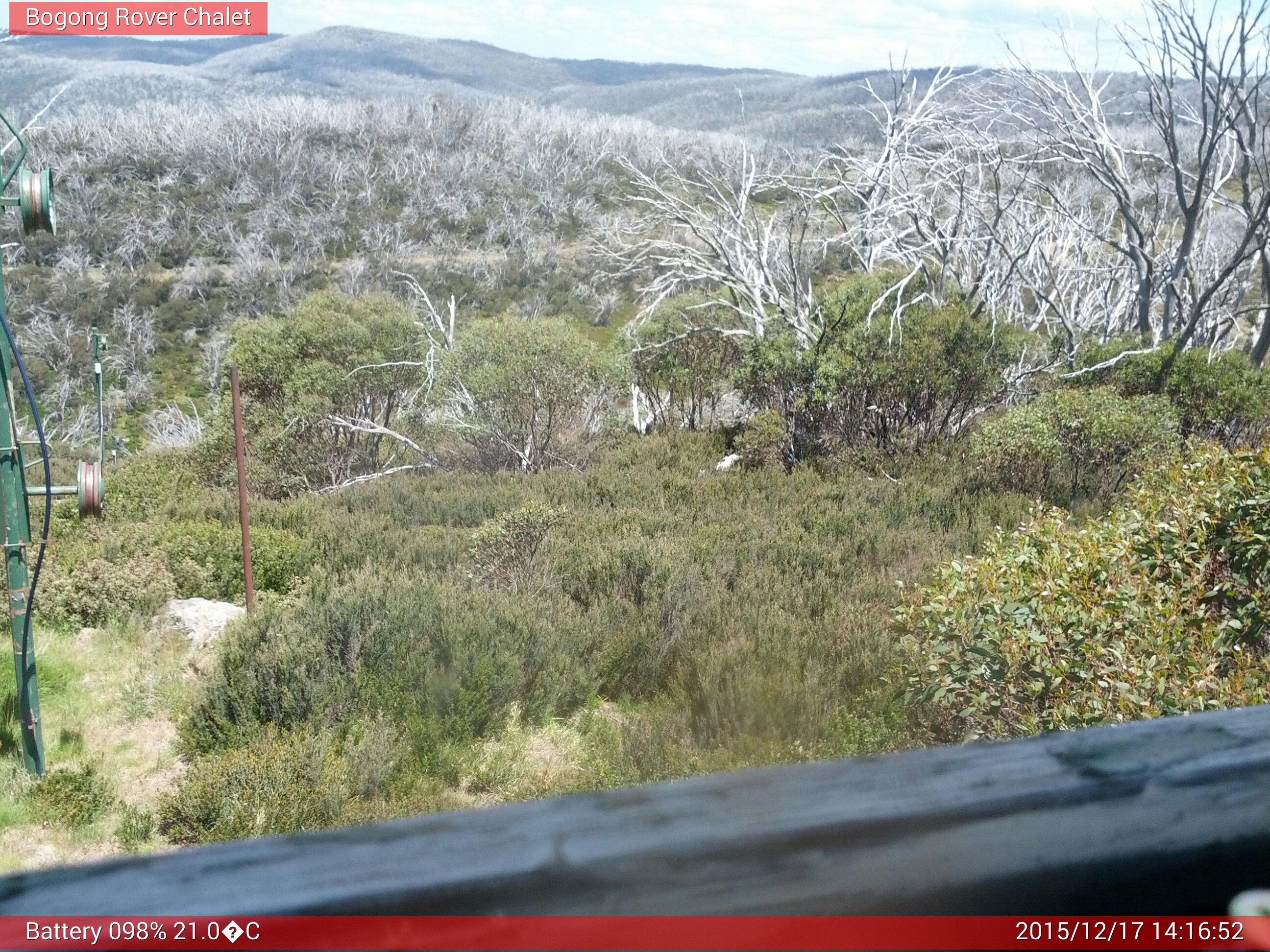 Bogong Web Cam 2:16pm Thursday 17th of December 2015