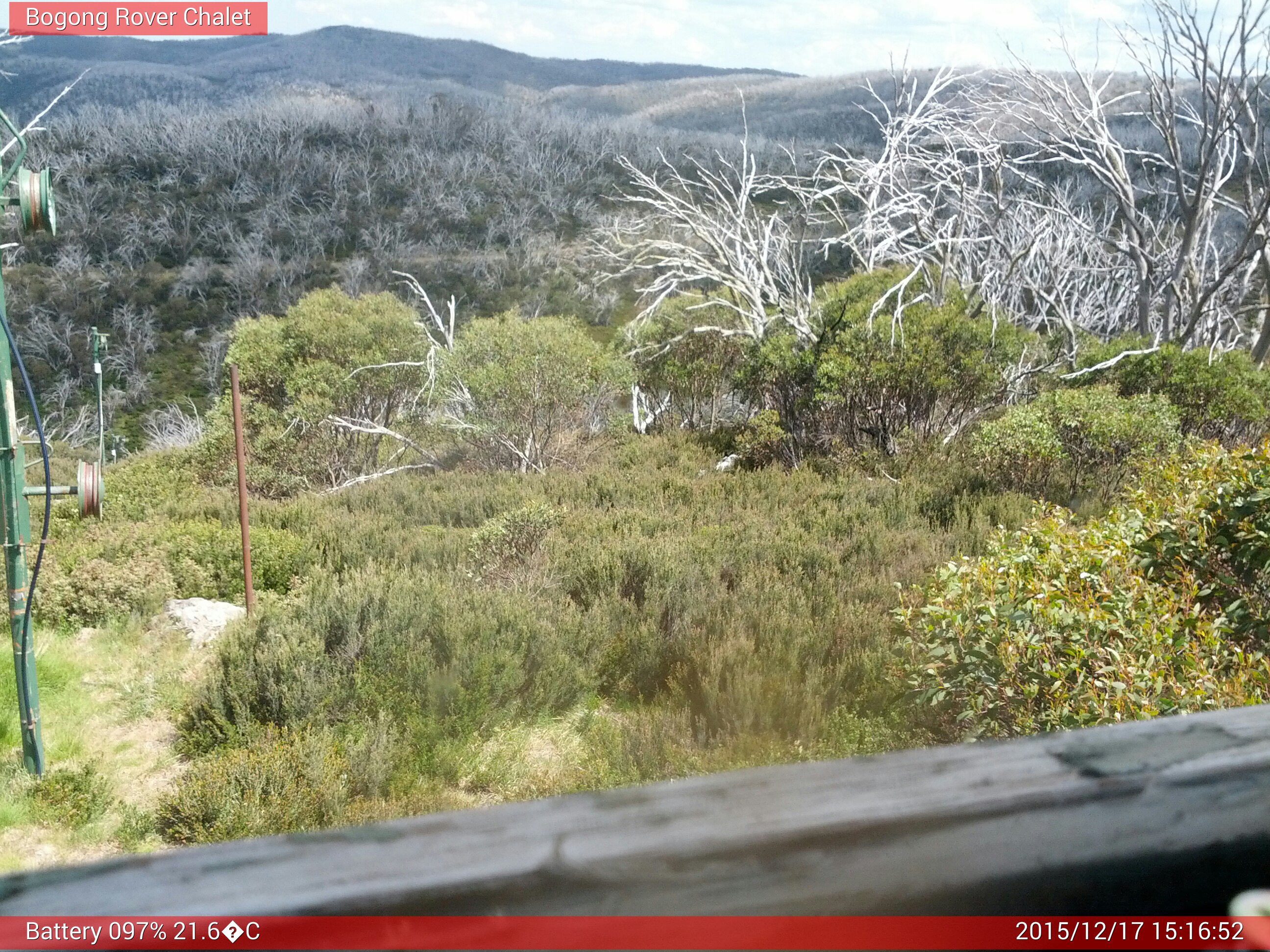 Bogong Web Cam 3:16pm Thursday 17th of December 2015