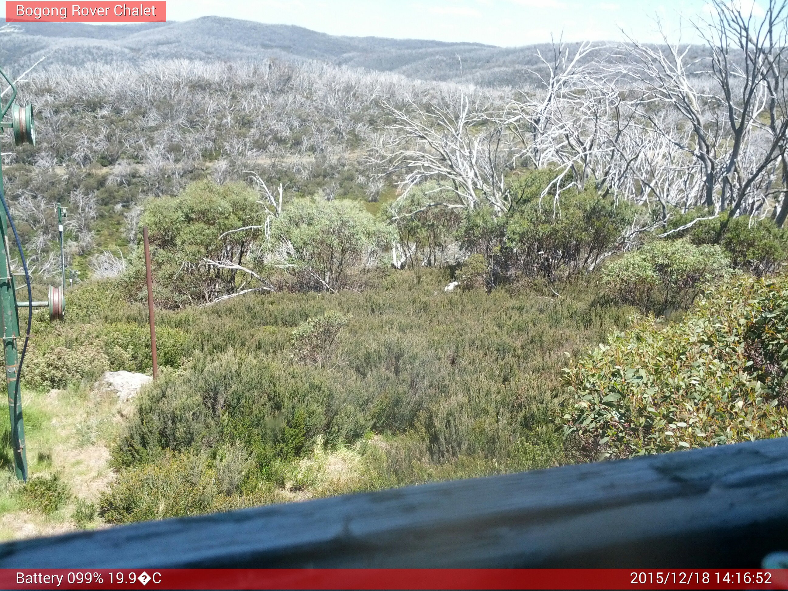 Bogong Web Cam 2:16pm Friday 18th of December 2015