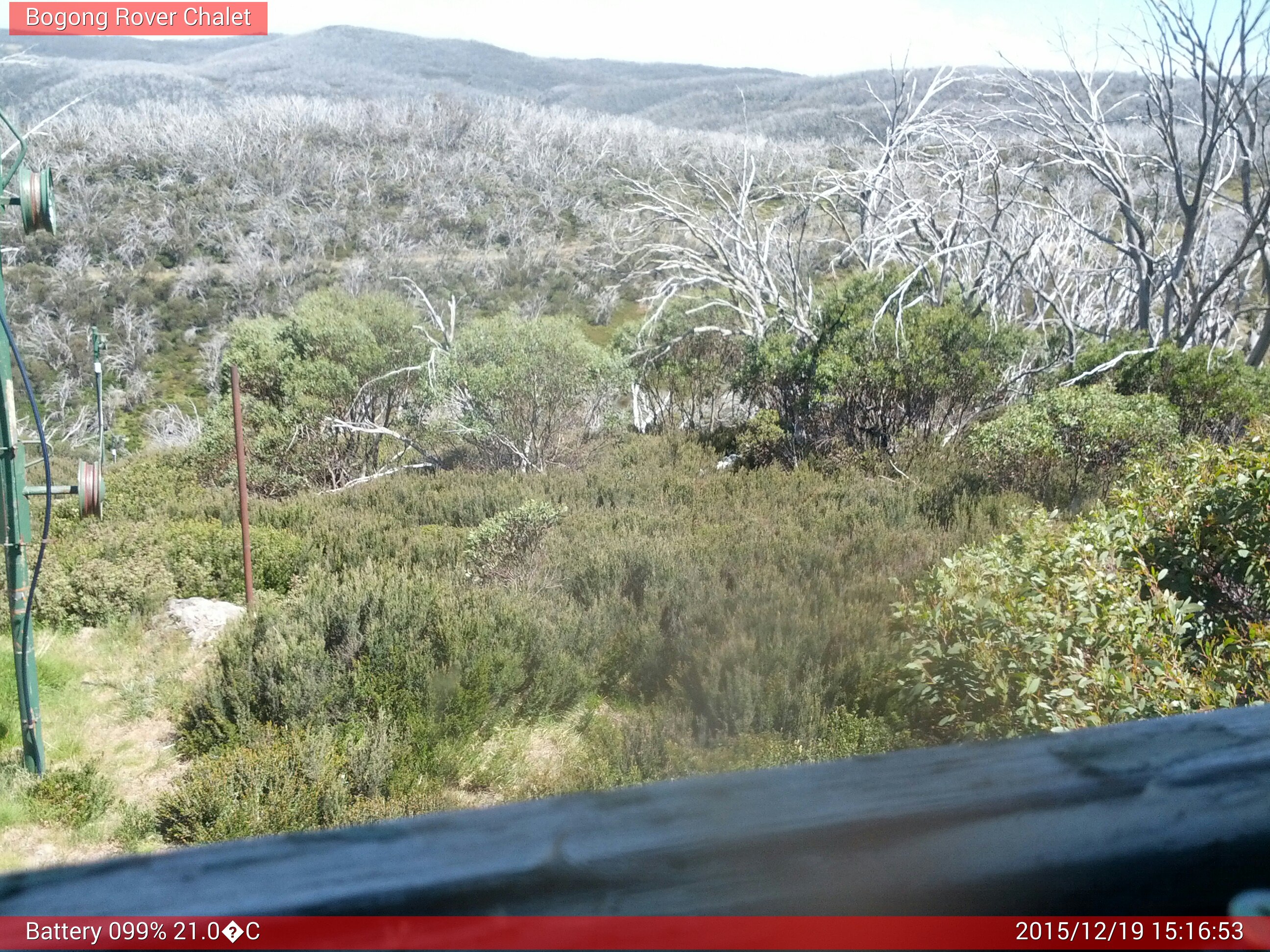 Bogong Web Cam 3:16pm Saturday 19th of December 2015