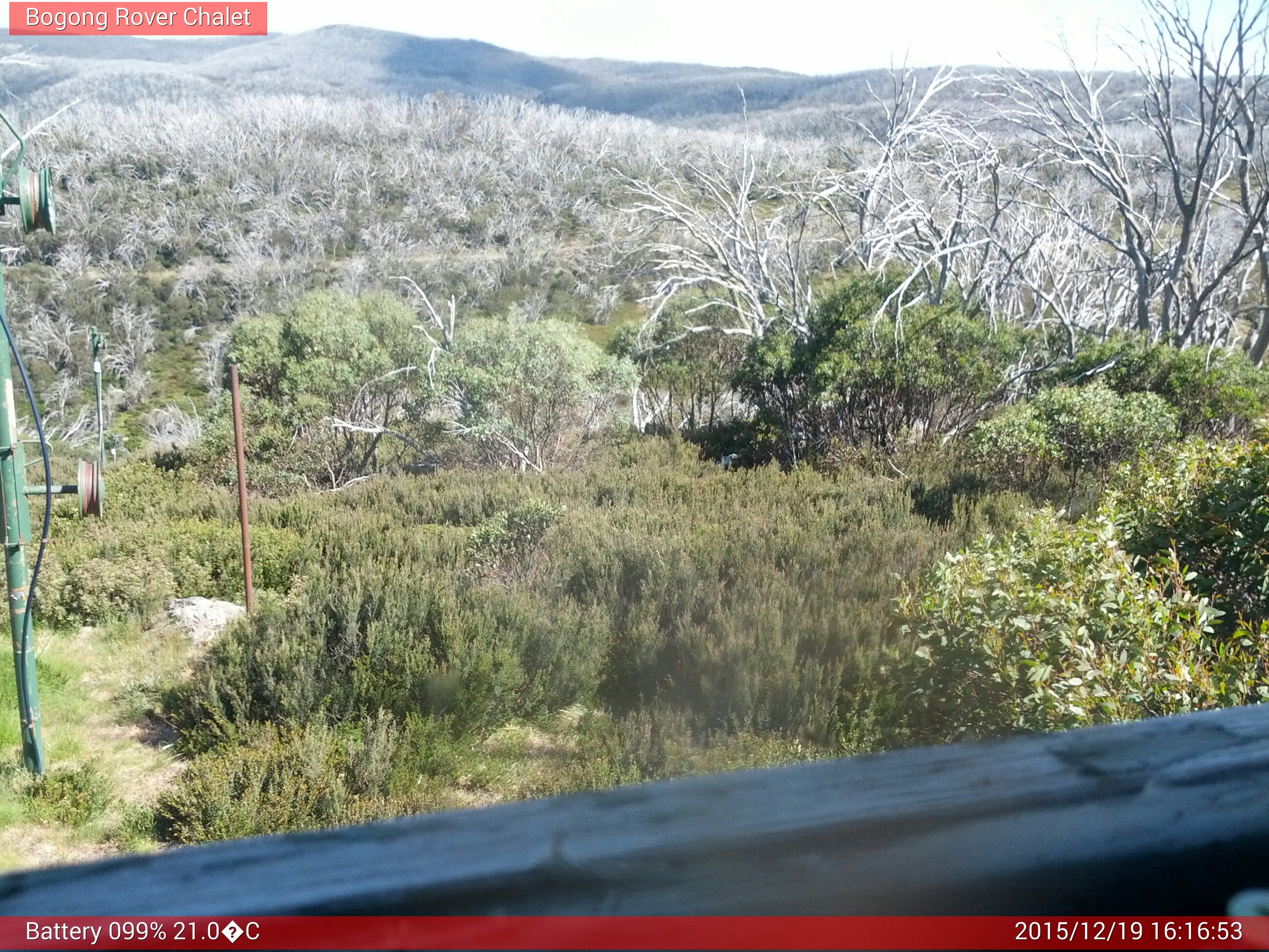 Bogong Web Cam 4:16pm Saturday 19th of December 2015