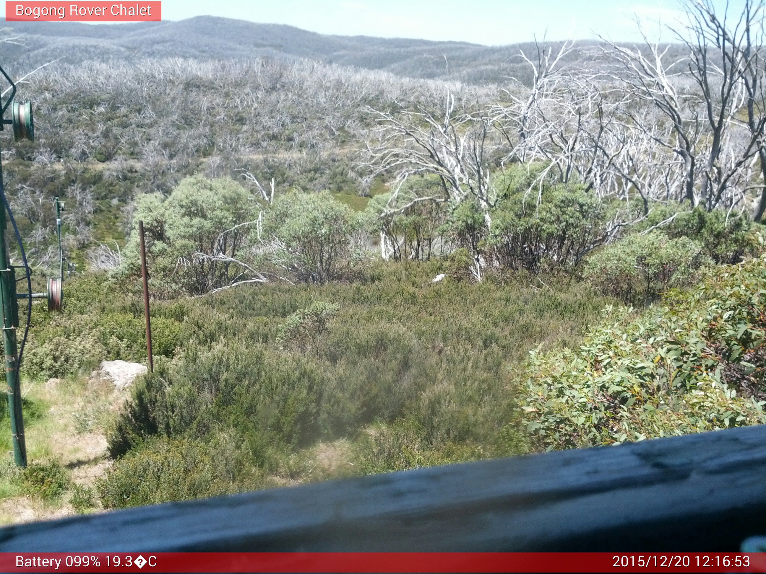 Bogong Web Cam 12:16pm Sunday 20th of December 2015