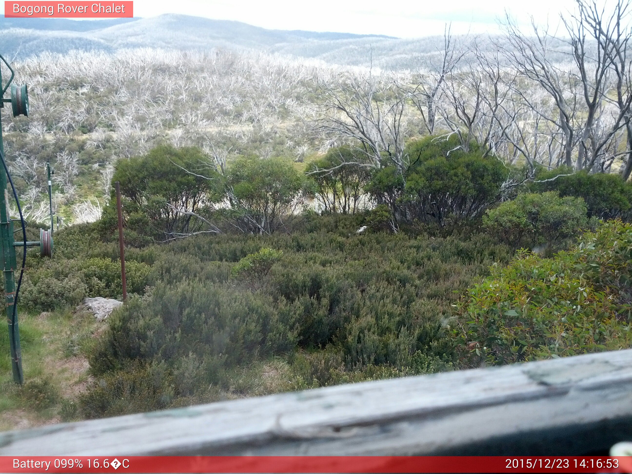 Bogong Web Cam 2:16pm Wednesday 23rd of December 2015