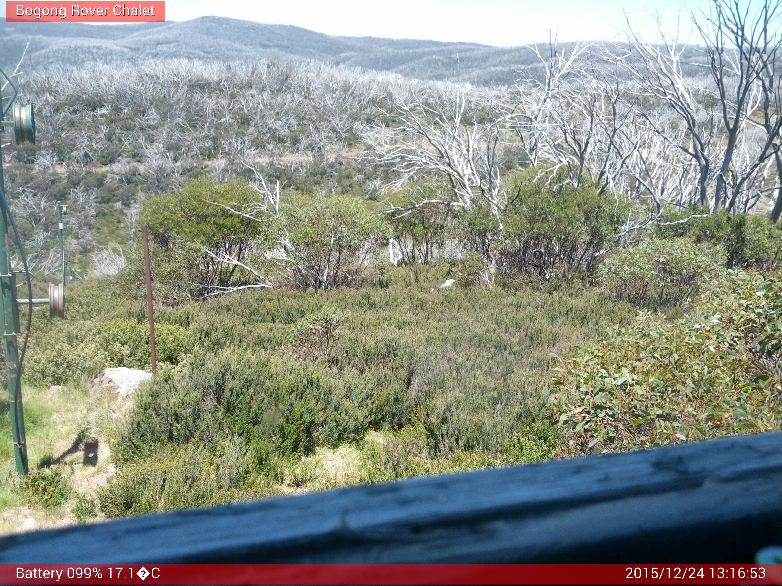 Bogong Web Cam 1:16pm Thursday 24th of December 2015