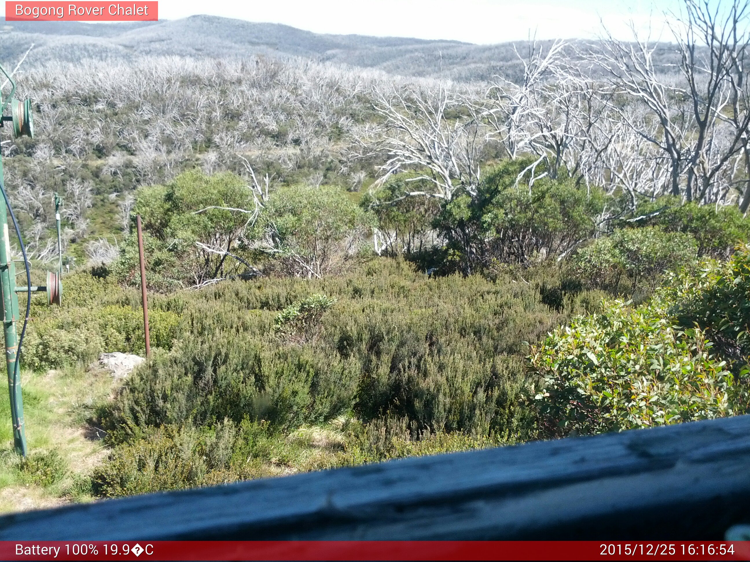 Bogong Web Cam 4:16pm Friday 25th of December 2015