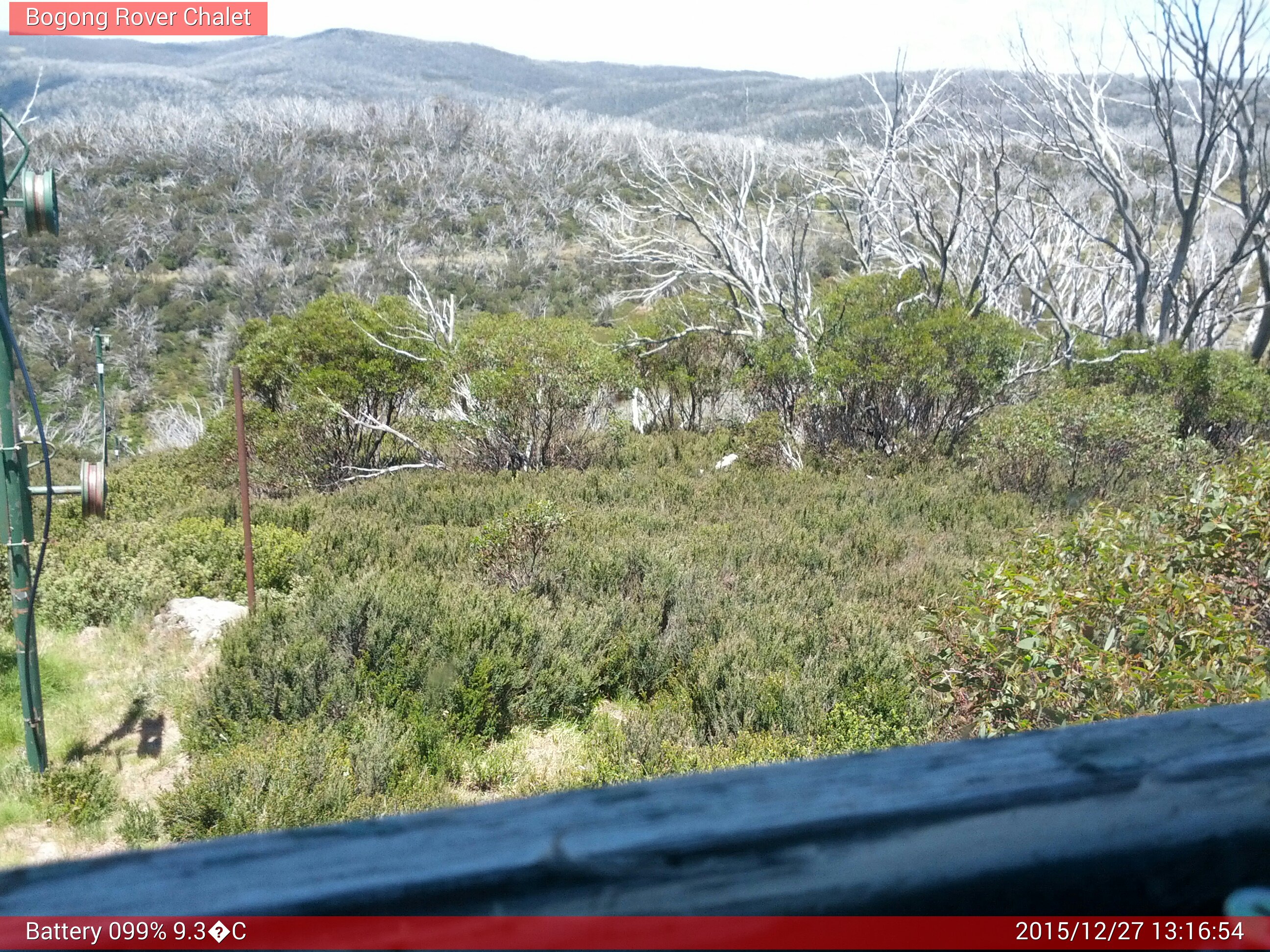 Bogong Web Cam 1:16pm Sunday 27th of December 2015